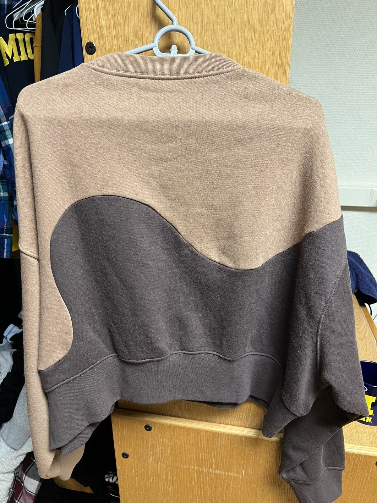 Nike Nike Brown/Light Brown Color Clash Sweater Size S / US 4 / IT 40 - 2 Thumbnail