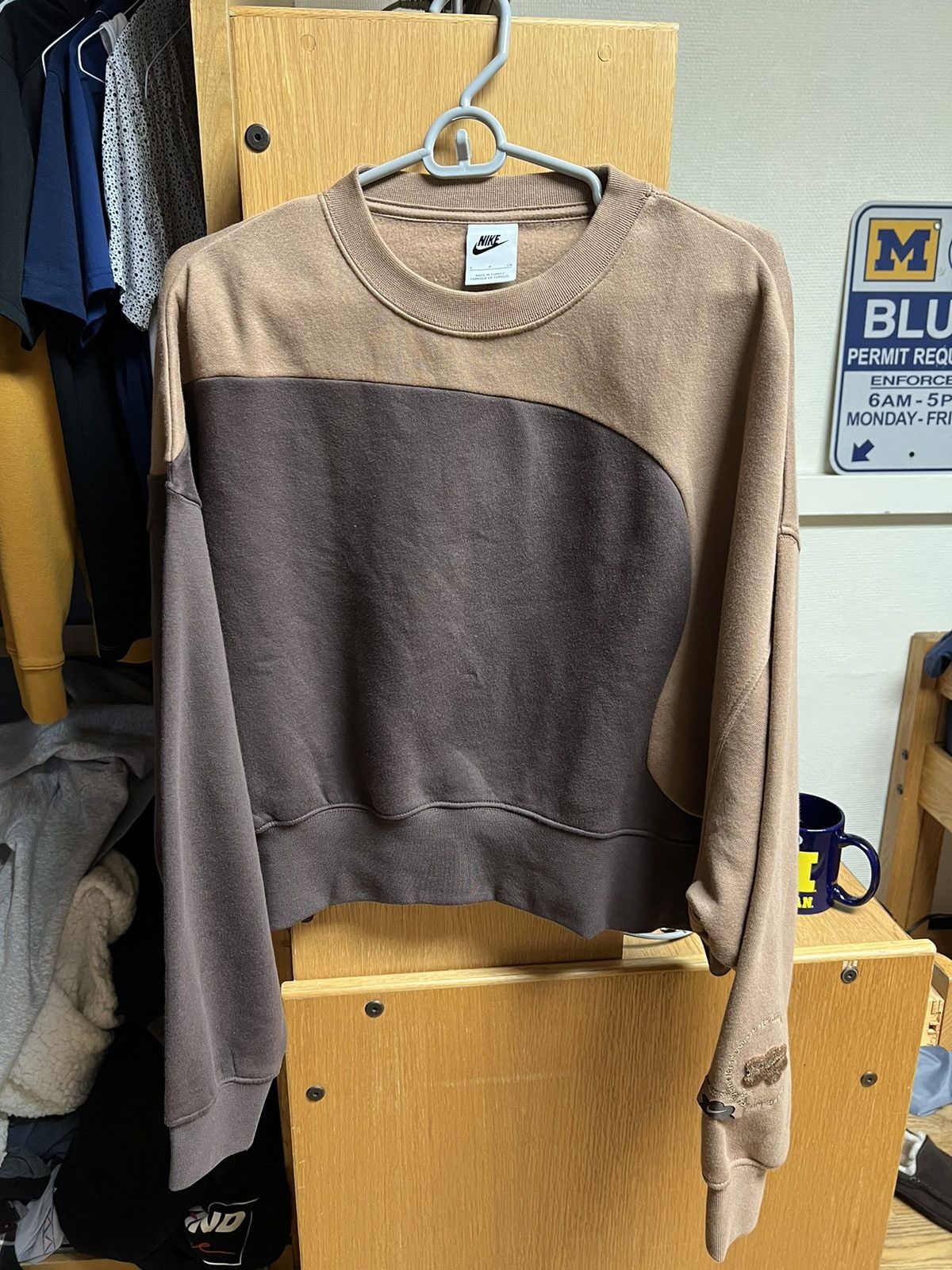 Nike Nike Brown/Light Brown Color Clash Sweater Size S / US 4 / IT 40 - 1 Thumbnail