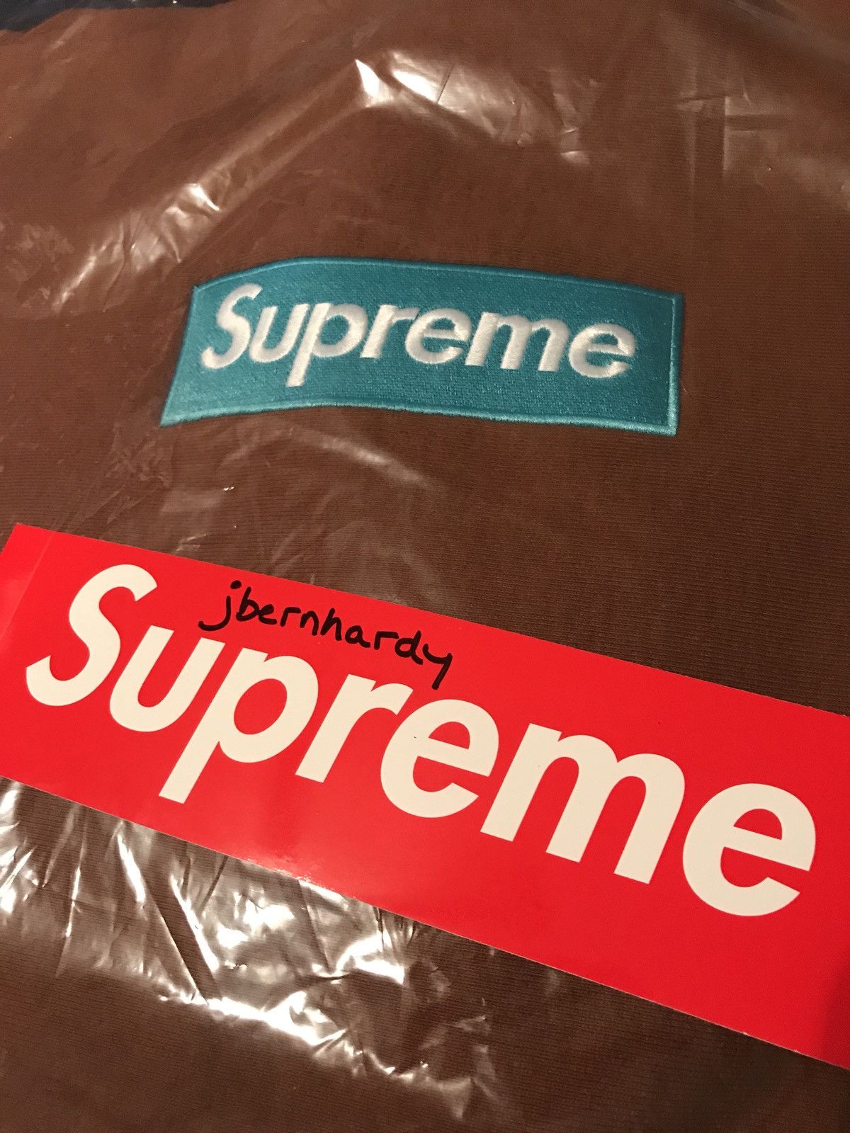 Supreme box outlet logo scooby doo