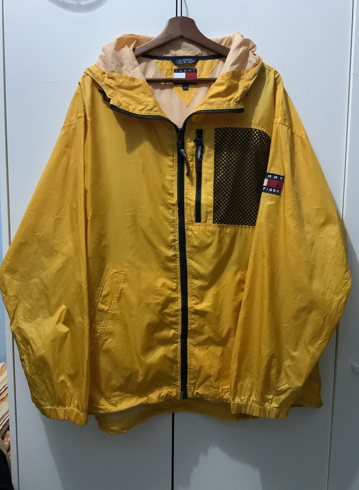 Tommy Hilfiger Vintage Tommy Hilfiger Windbreaker Winter Raincoat🔥 Size US L / EU 52-54 / 3 - 1 Thumbnail