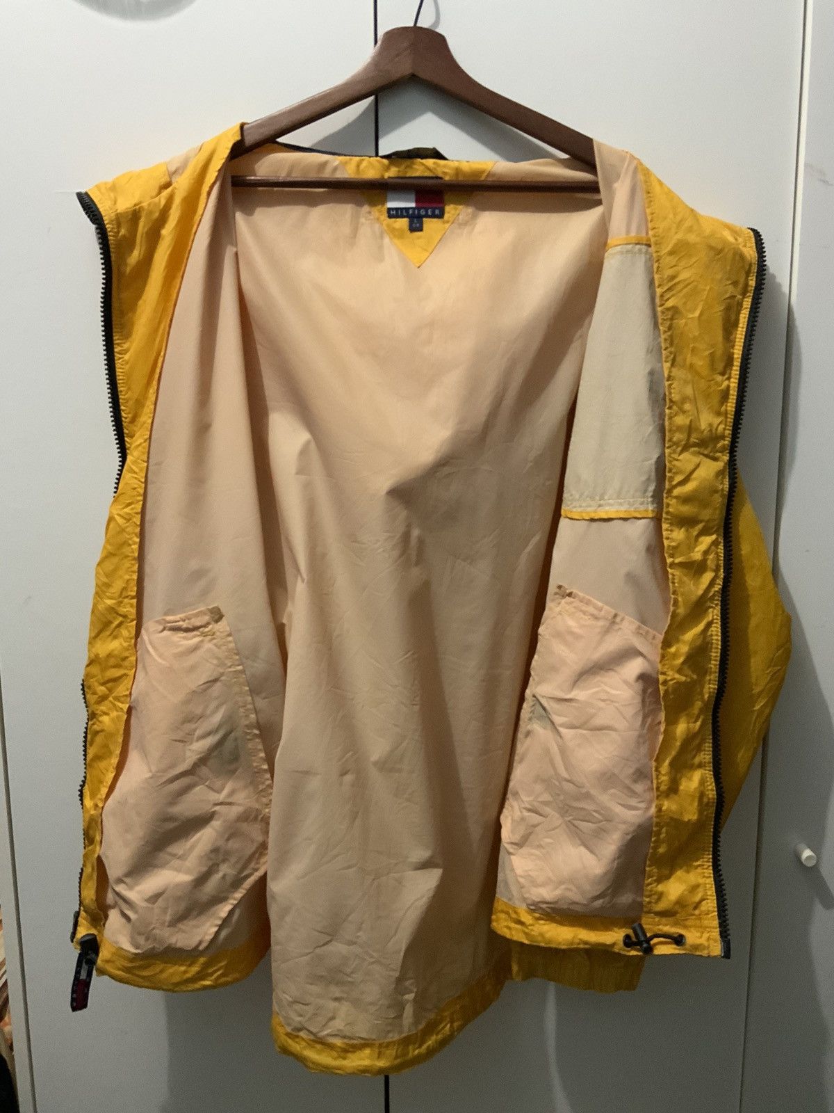 Tommy Hilfiger Vintage Tommy Hilfiger Windbreaker Winter Raincoat🔥 Size US L / EU 52-54 / 3 - 9 Thumbnail