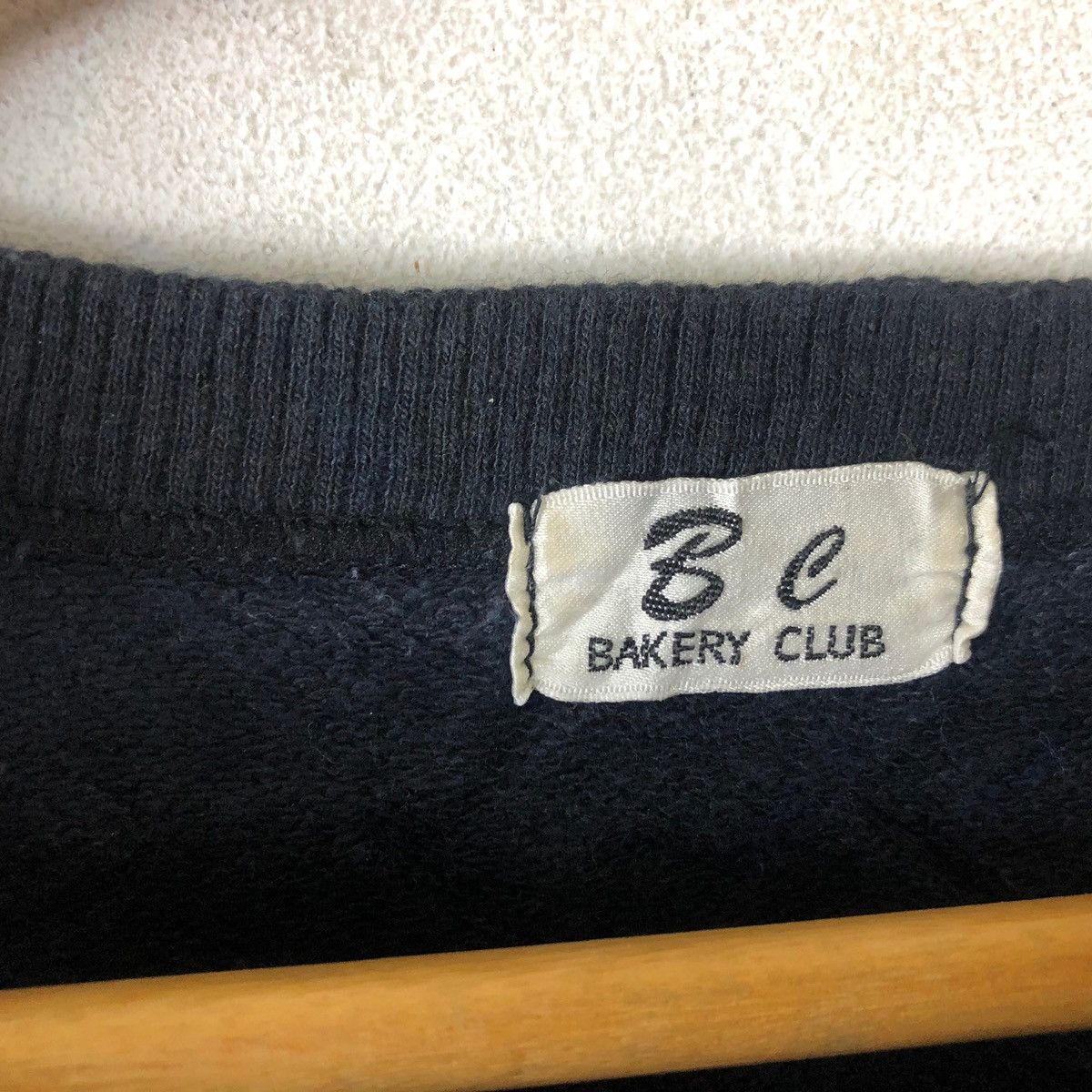 Vintage VINTAGE BAKERY CLUB SWEATSHIRT CASUAL JUMPER PULLOVER Size US S / EU 44-46 / 1 - 3 Thumbnail