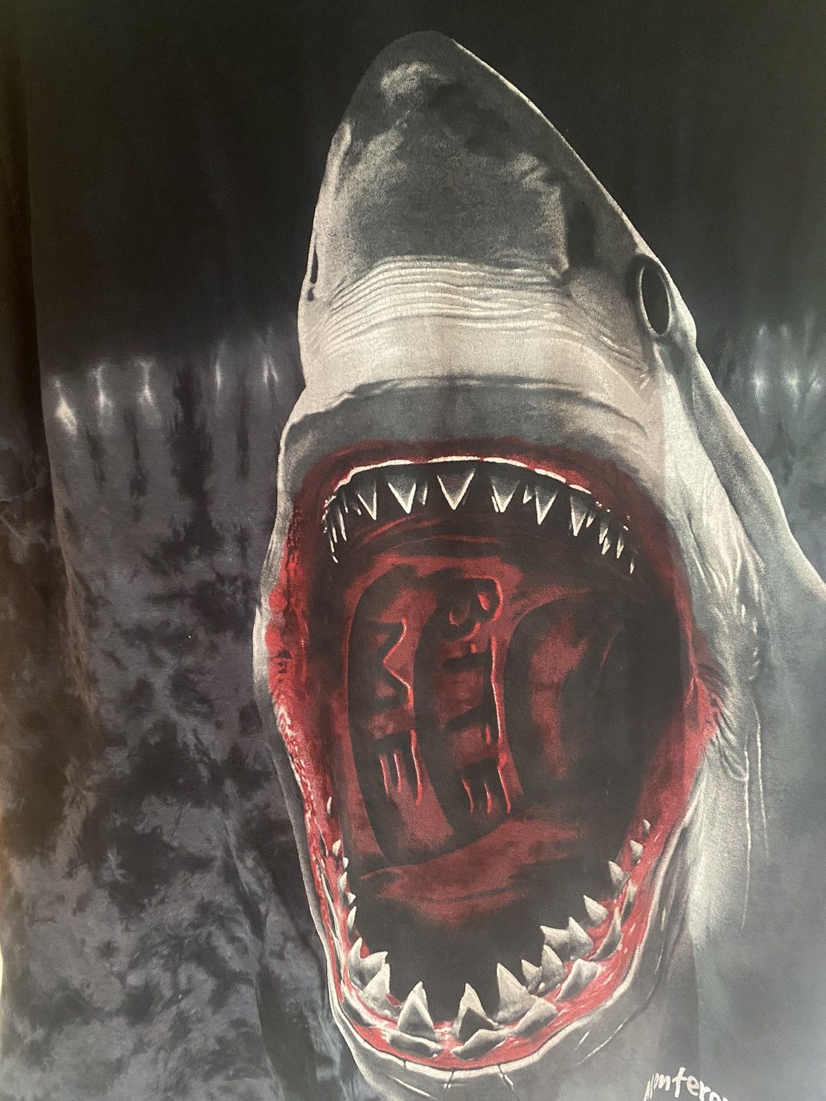 Vintage Y2K Shark “Bite Me” Tie Dye Shirt Size US L / EU 52-54 / 3 - 2 Thumbnail