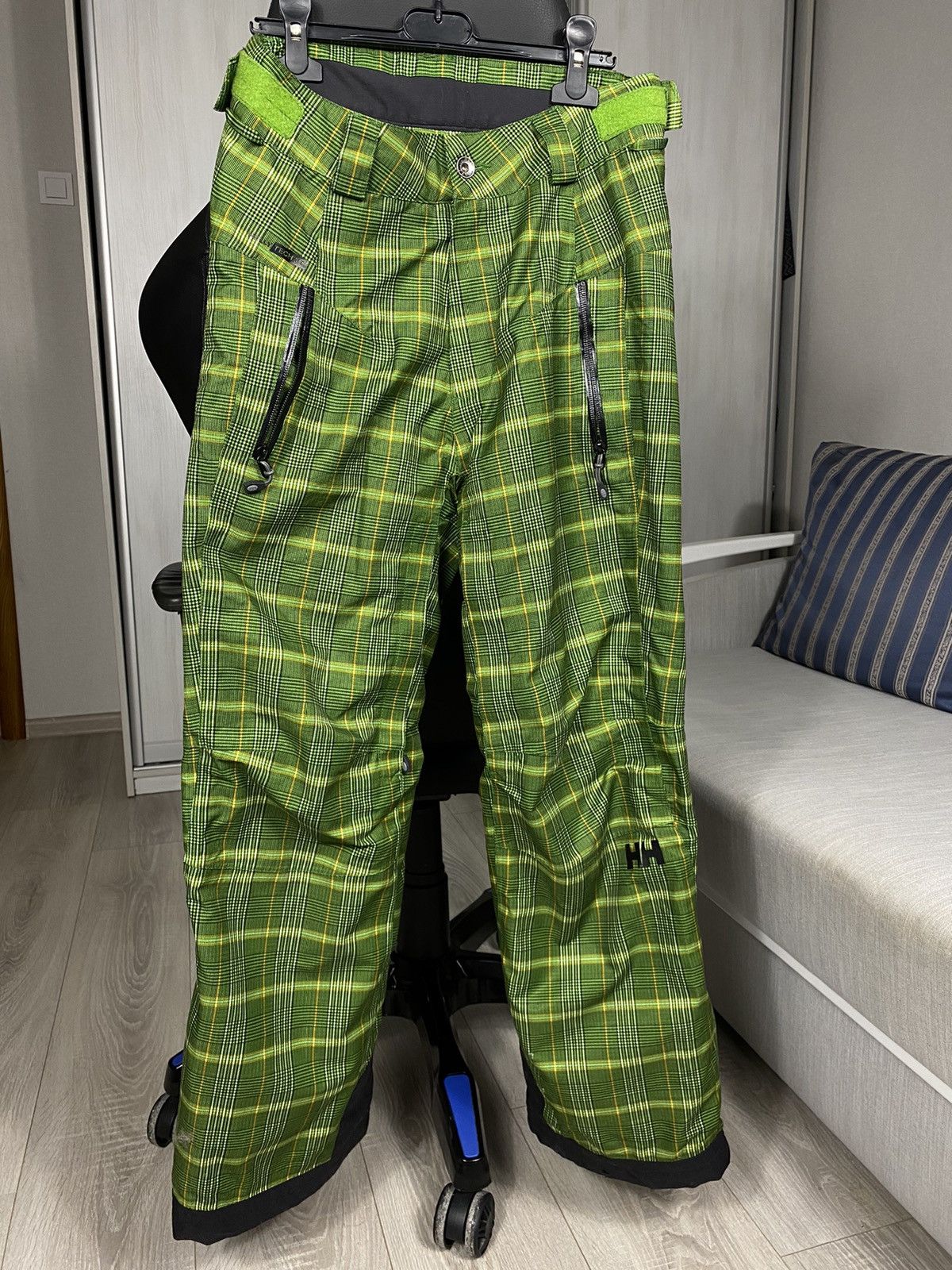 Helly Hansen Helly Hansen Snowboard Ski pants medium Grailed