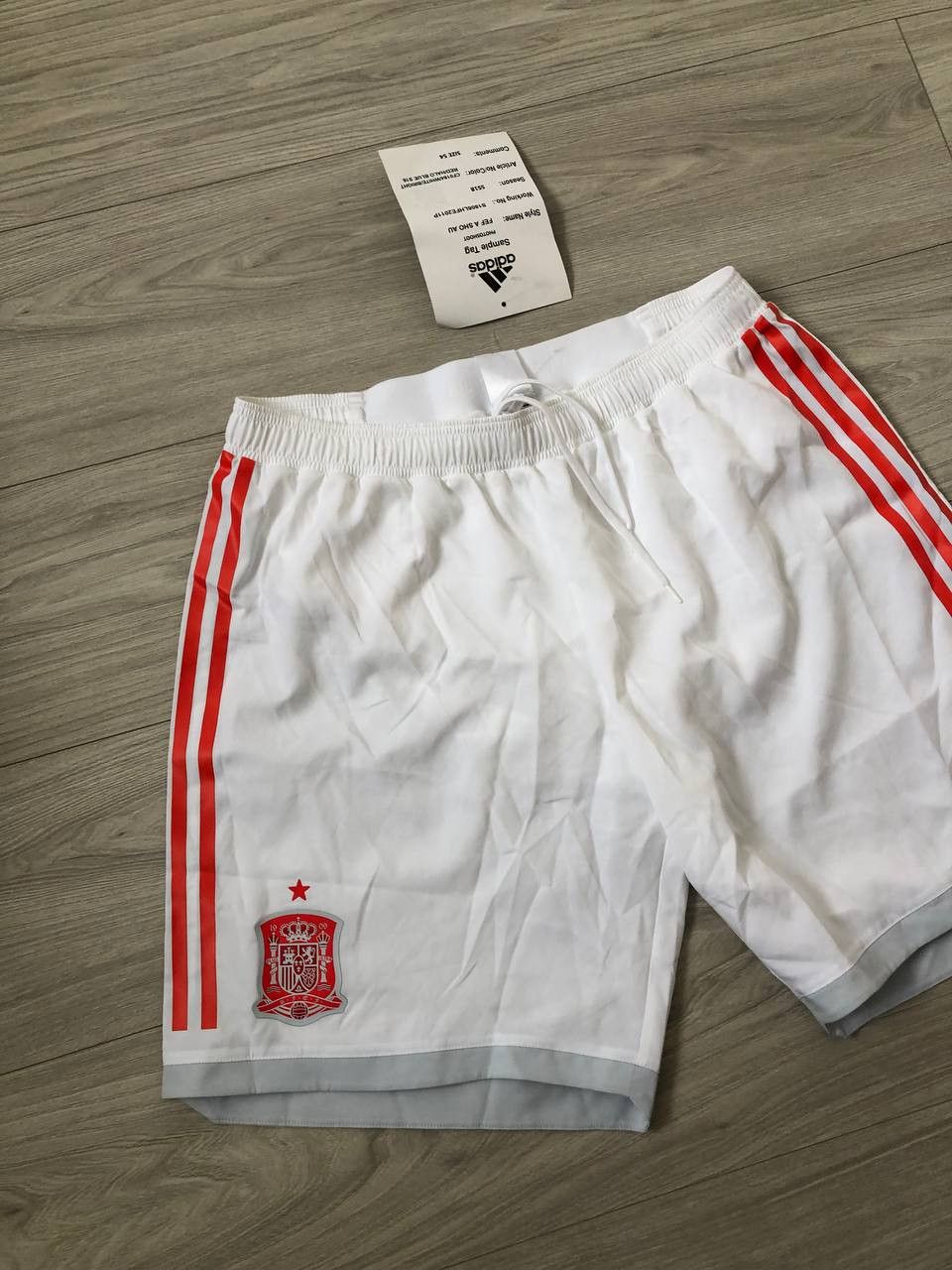 Other SPAIN NATIONAL ESPANA SOCCER SHORTS ADIDAS Size US 36 / EU 52 - 2 Thumbnail