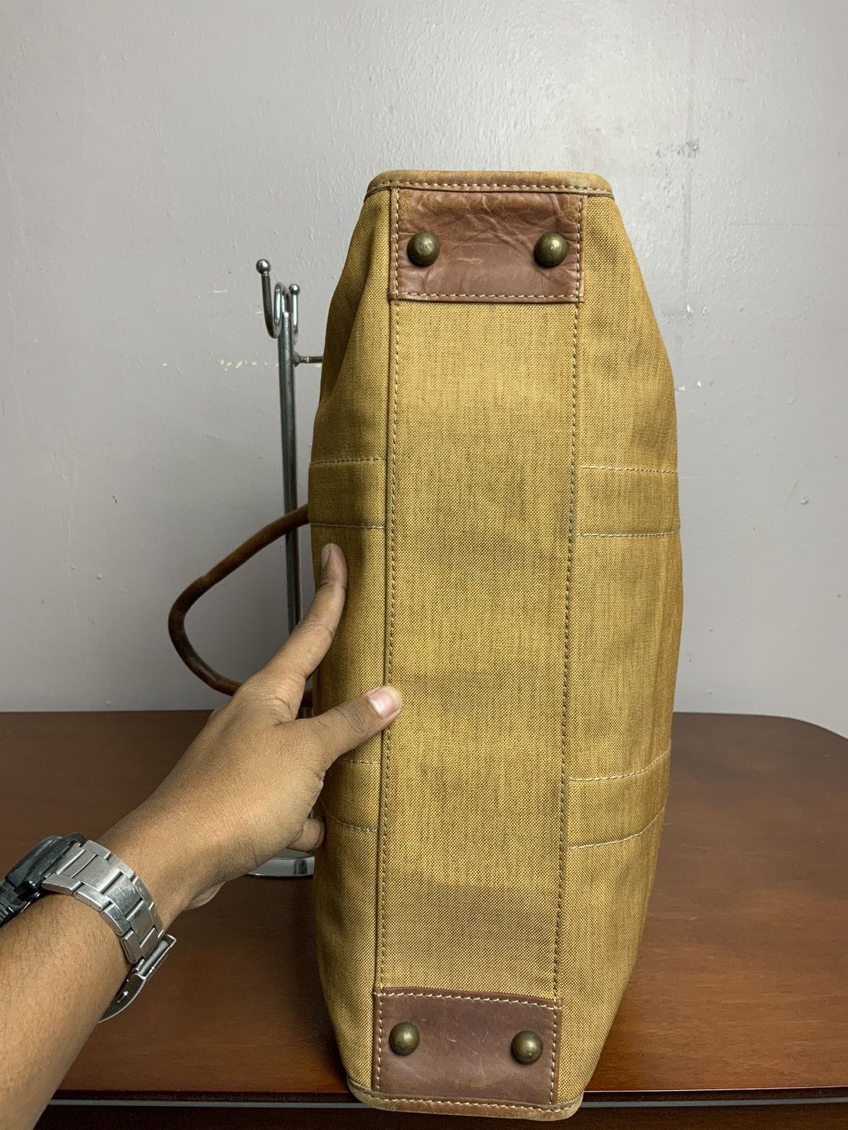 Takeo Kikuchi Vintage Takeo Kikuchi Leather Japan hand carry Bag Size ONE SIZE - 8 Thumbnail