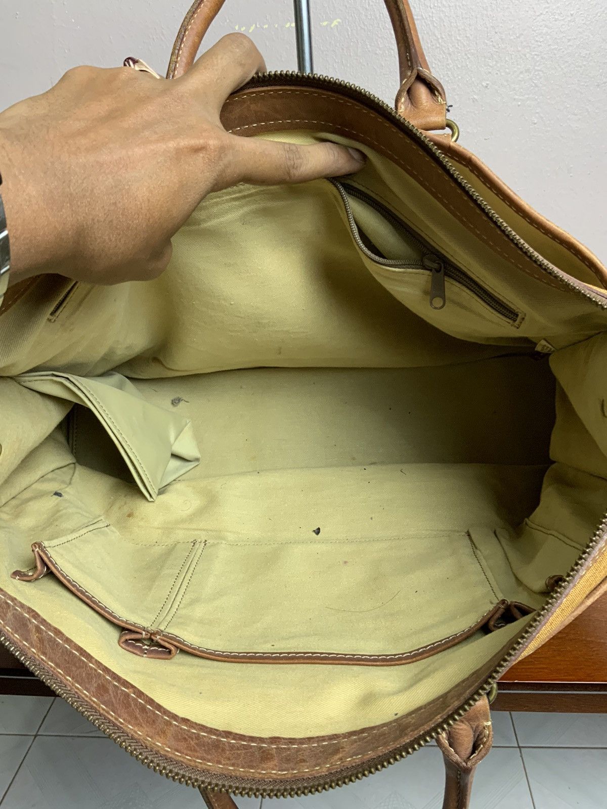 Takeo Kikuchi Vintage Takeo Kikuchi Leather Japan hand carry Bag Size ONE SIZE - 13 Thumbnail