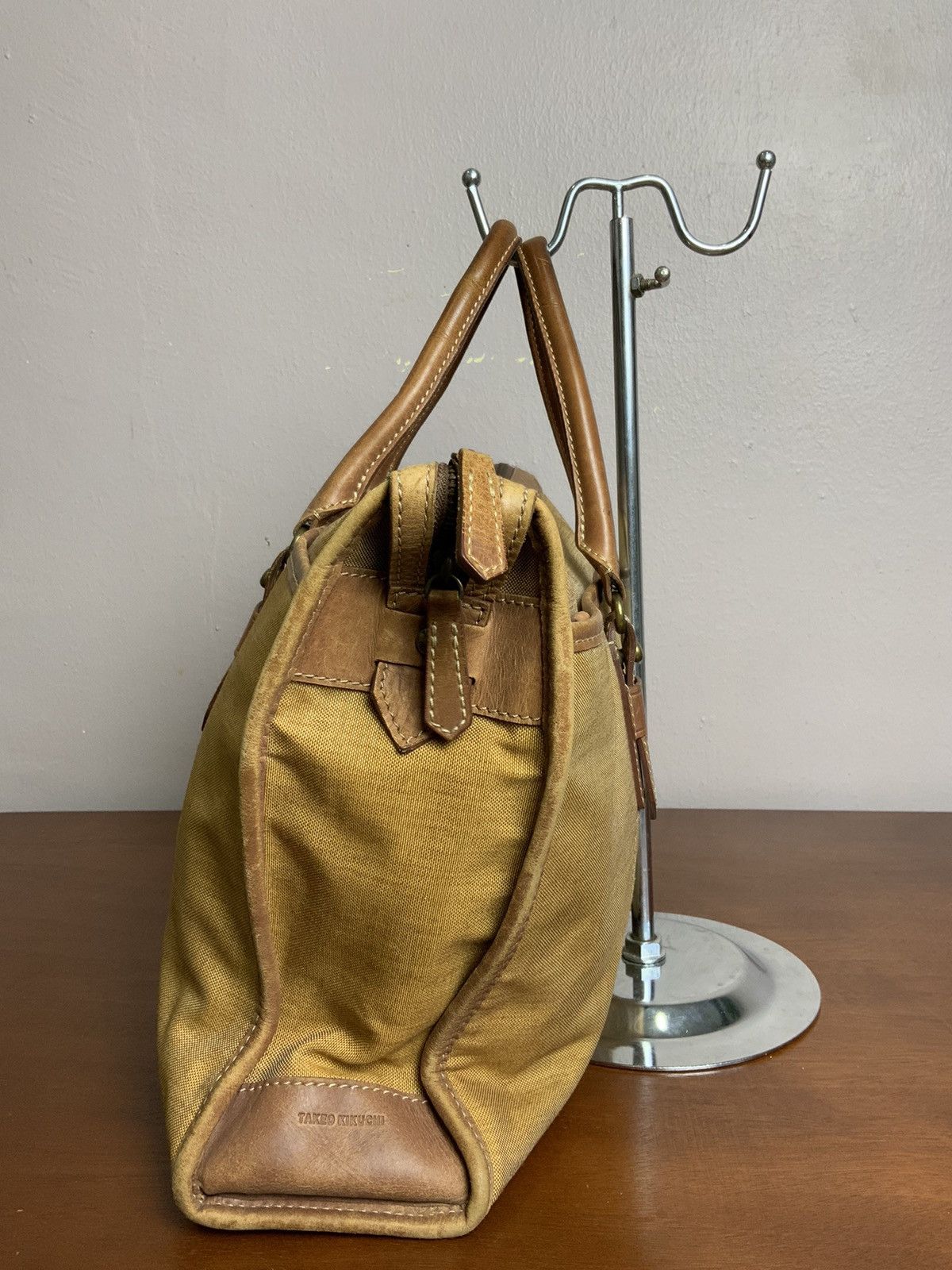 Takeo Kikuchi Vintage Takeo Kikuchi Leather Japan hand carry Bag Size ONE SIZE - 4 Thumbnail