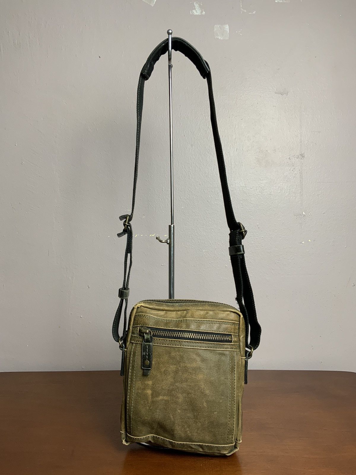 Japanese Brand Vintage Takeo Kikuchi Faded Leather Crossbody Sling Bag Size ONE SIZE - 2 Thumbnail