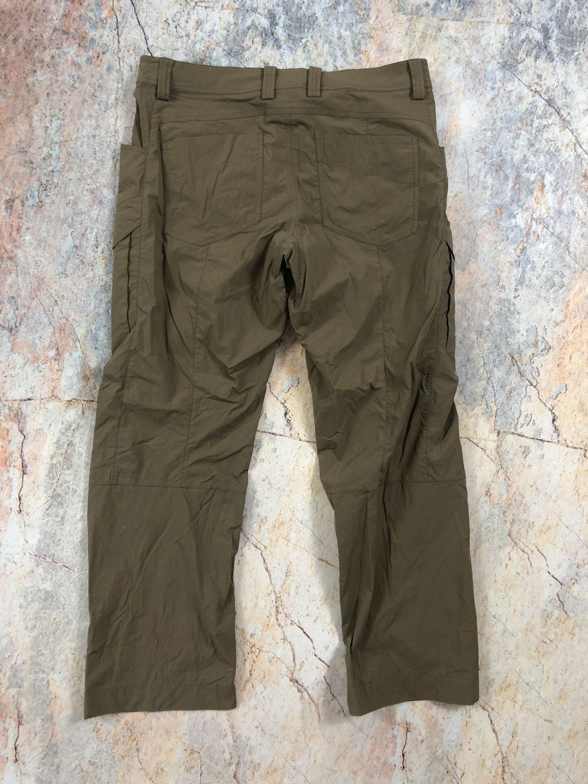 Arc'teryx Arcteryx brown cargo pants Size US 35 - 6 Thumbnail