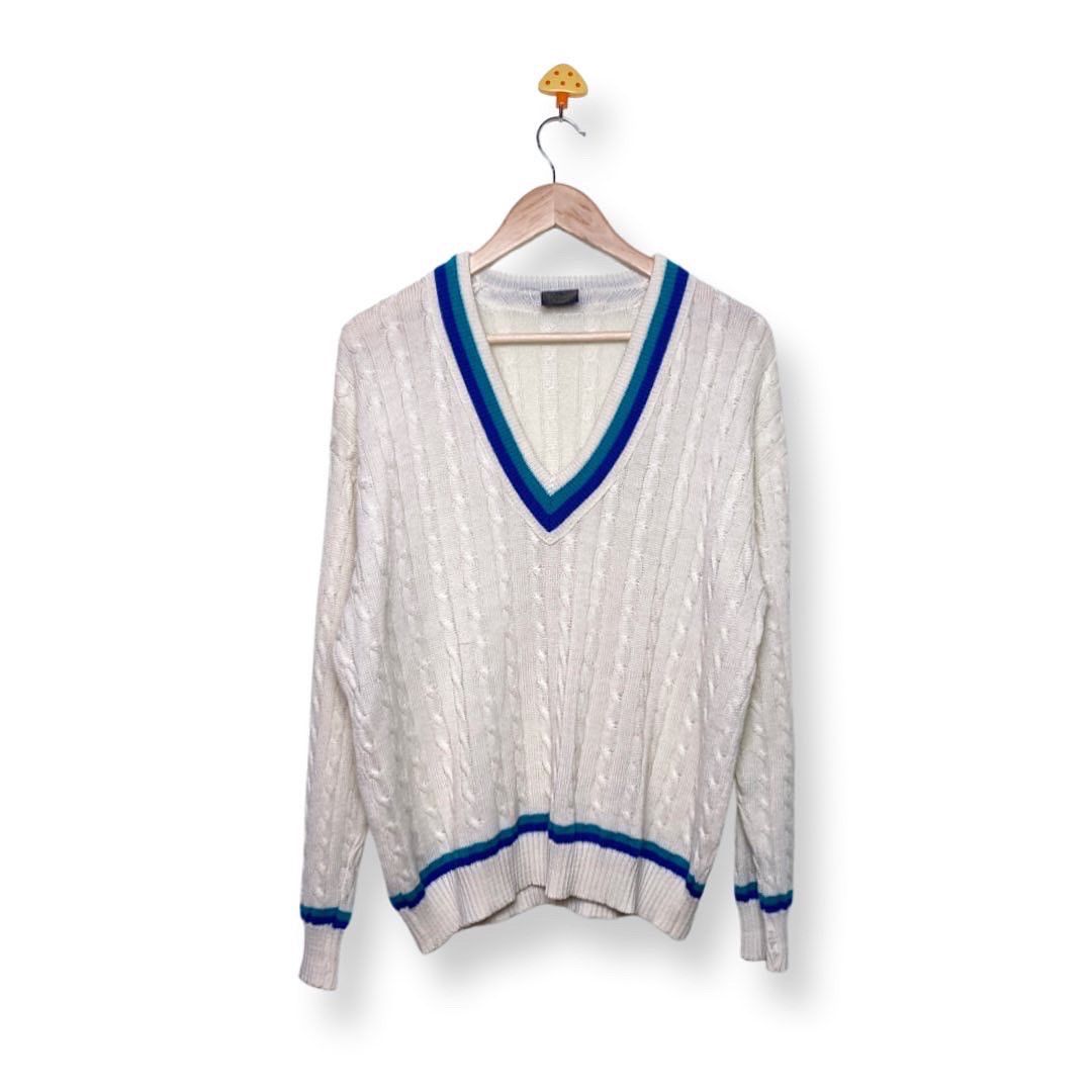 Dale Of Norway Chawo of Norway Cable Knit Wool V-Neck Sweater Vintage 90s Size US M / EU 48-50 / 2 - 1 Thumbnail