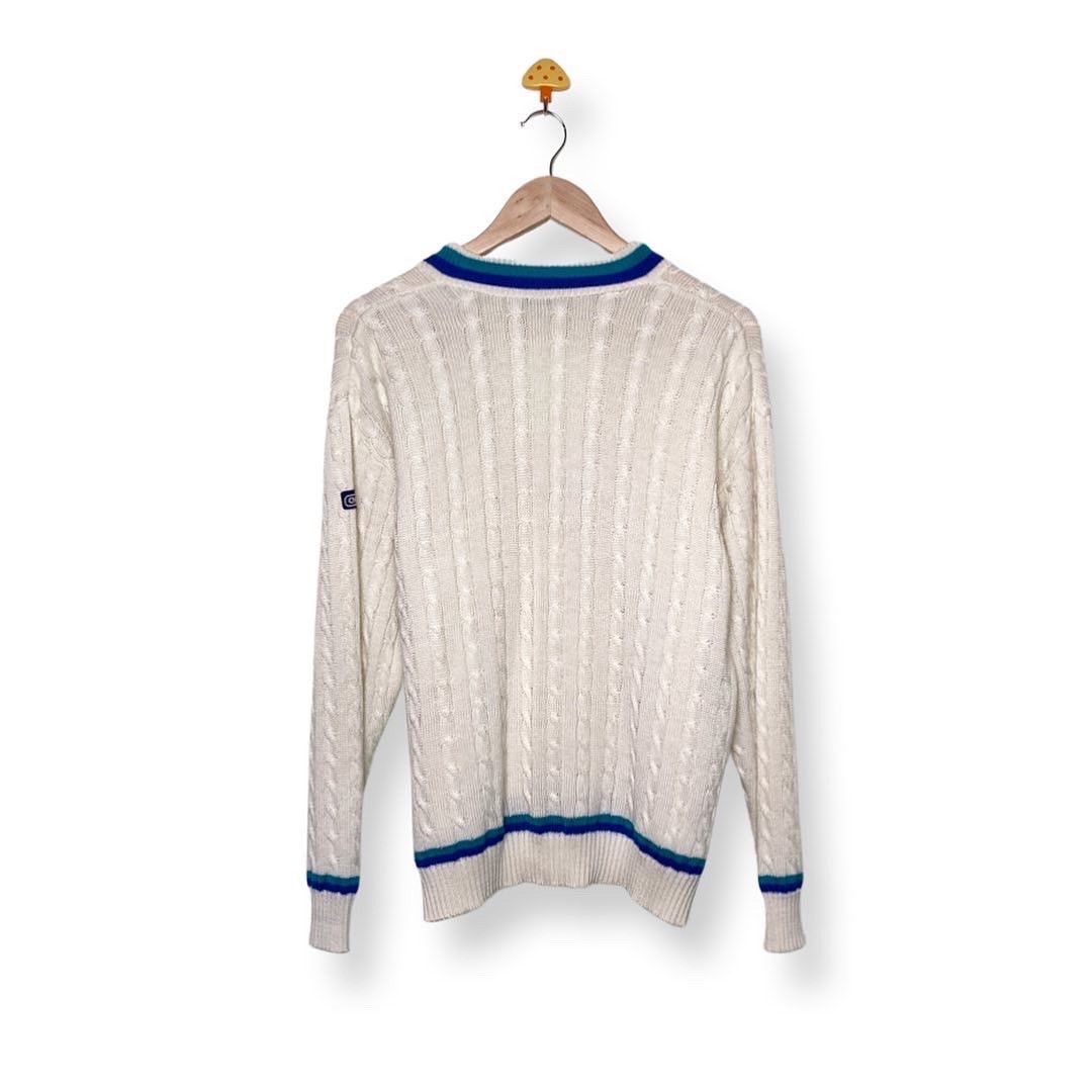 Dale Of Norway Chawo of Norway Cable Knit Wool V-Neck Sweater Vintage 90s Size US M / EU 48-50 / 2 - 2 Thumbnail