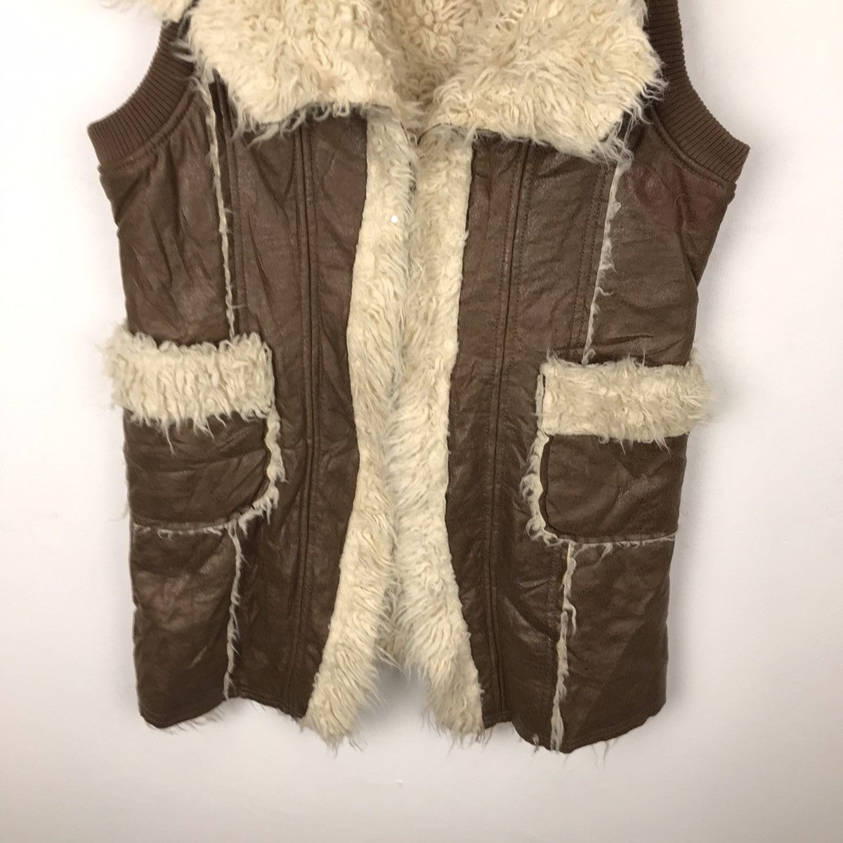 Japanese Brand × Leather × Vintage Vintage Patchwork Fur Faux Leather Handmade Vest Jacket Size XXS / US 00 / IT 34 - 3 Thumbnail