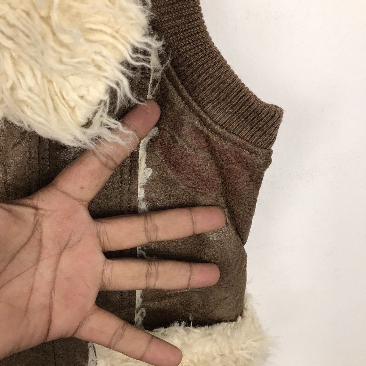 Japanese Brand × Leather × Vintage Vintage Patchwork Fur Faux Leather Handmade Vest Jacket Size XXS / US 00 / IT 34 - 4 Thumbnail