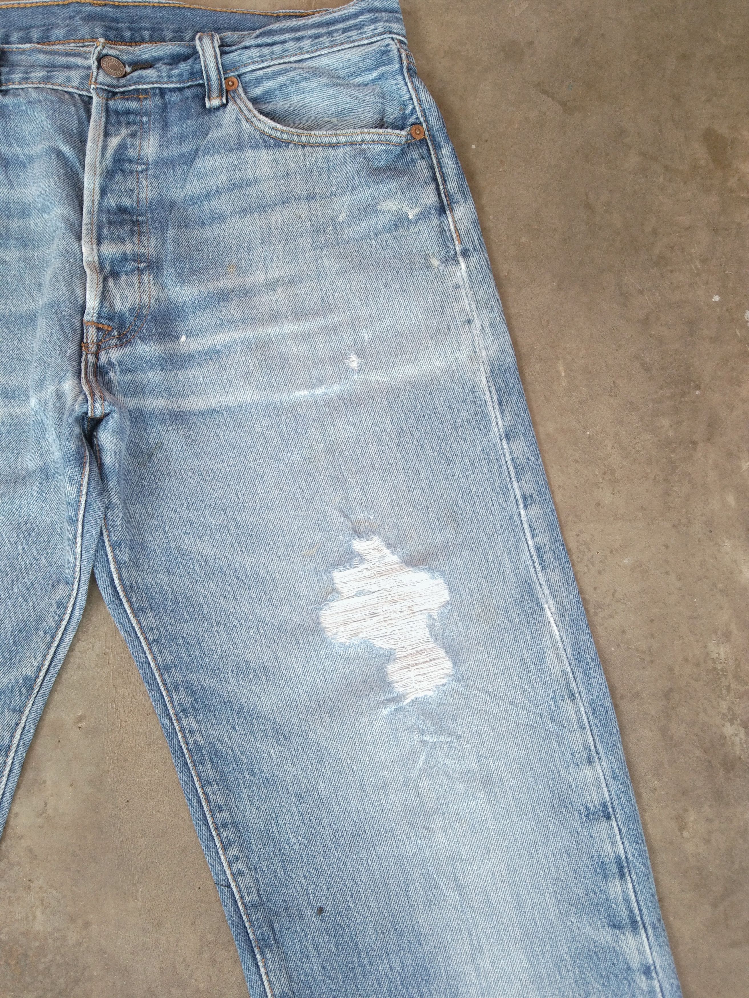 Levi's × Vintage Vintage Levis 501 Light Wash Distressed Jeans 34x32 Size US 34 / EU 50 - 8 Thumbnail