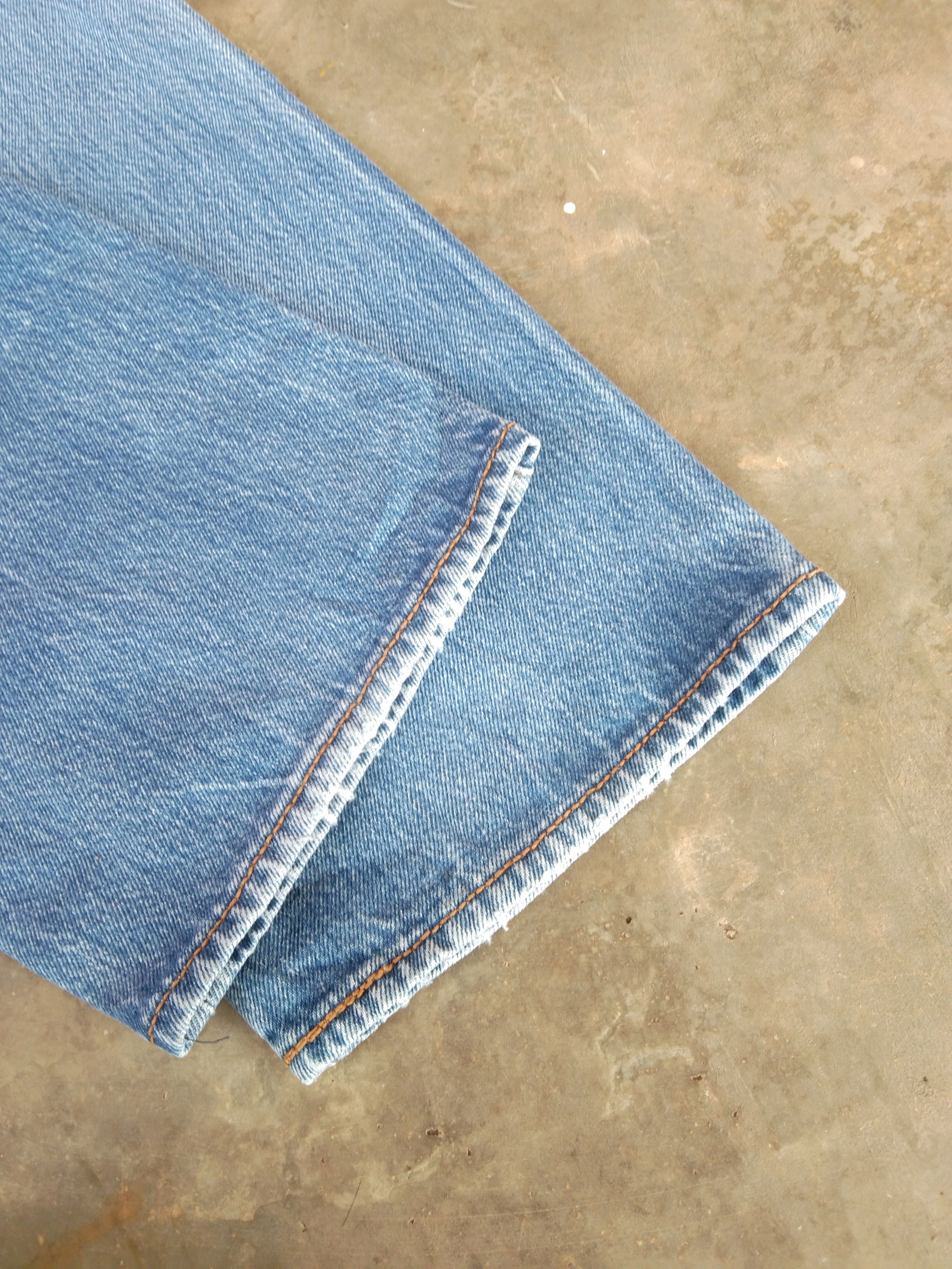 Levi's × Vintage Vintage Levis 501 Light Wash Distressed Jeans 34x32 Size US 34 / EU 50 - 3 Thumbnail