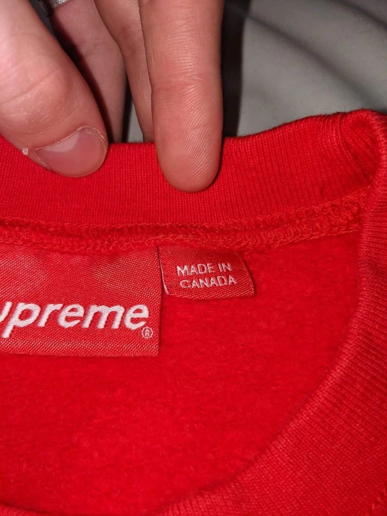 Supreme Supreme red cutout logo crewneck Size US M / EU 48-50 / 2 - 4 Thumbnail