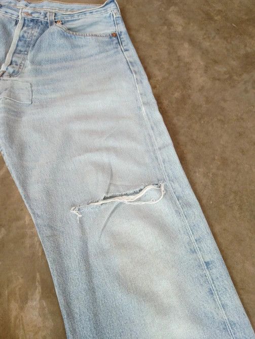 Levi's 90s Vintage Levi's 501 Distressed Jeans 33x32 Size US 33 - 9 Thumbnail