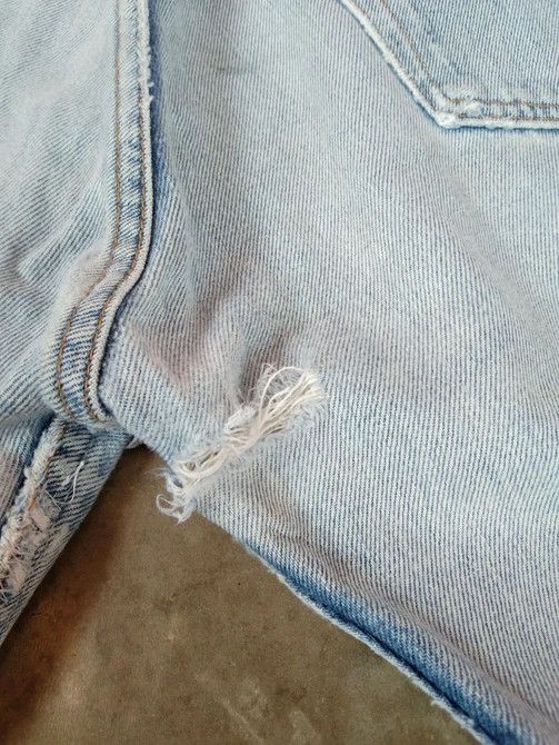 Levi's 90s Vintage Levi's 501 Distressed Jeans 33x32 Size US 33 - 7 Thumbnail