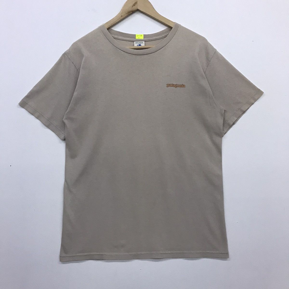 *Rare!! Patagonia Mountain Logo Back Print tee