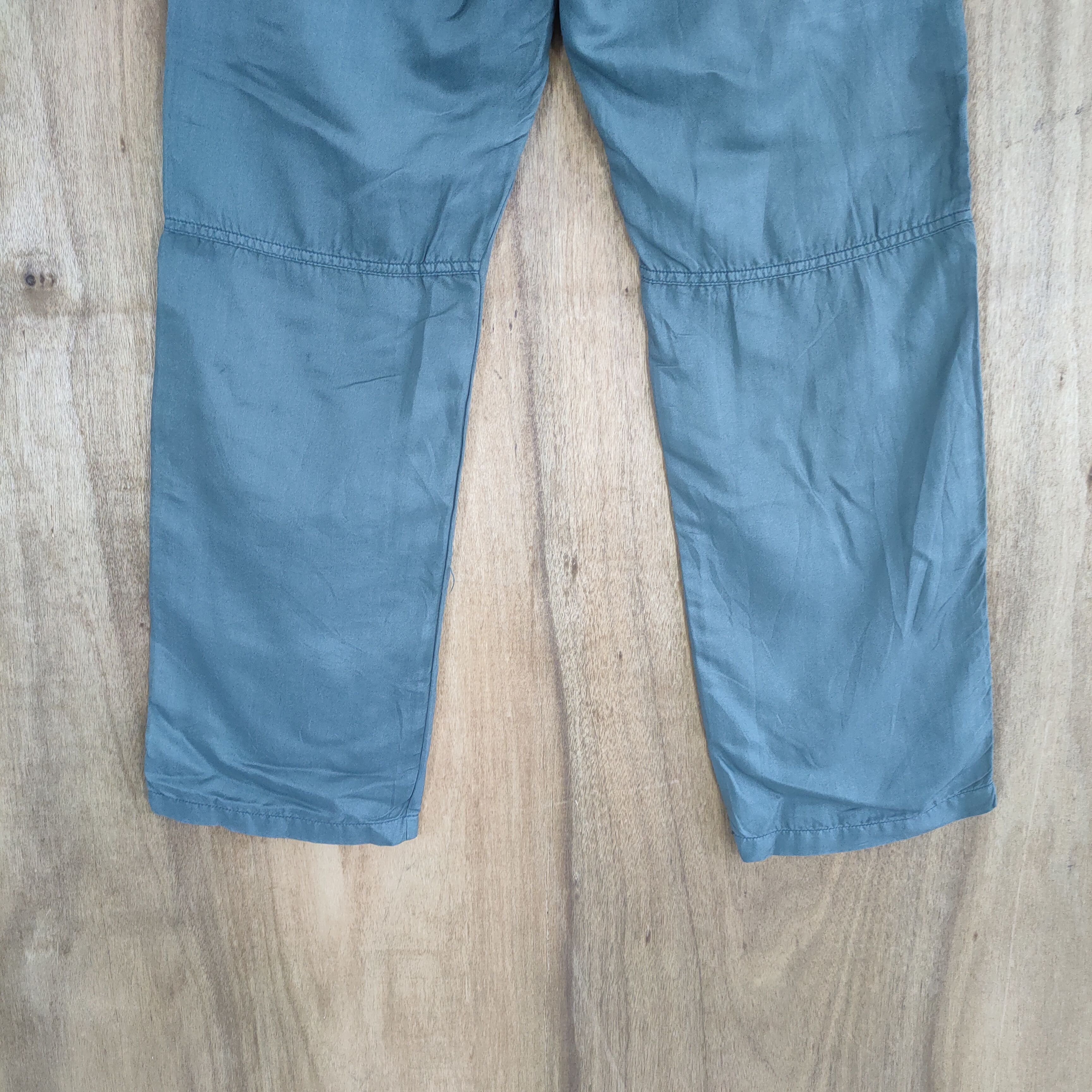 Issey Miyake SUNAOKUWAHARA by ISSEY MIYAKE DARK GREEN CARGO PANTS Size US 30 / EU 46 - 8 Thumbnail