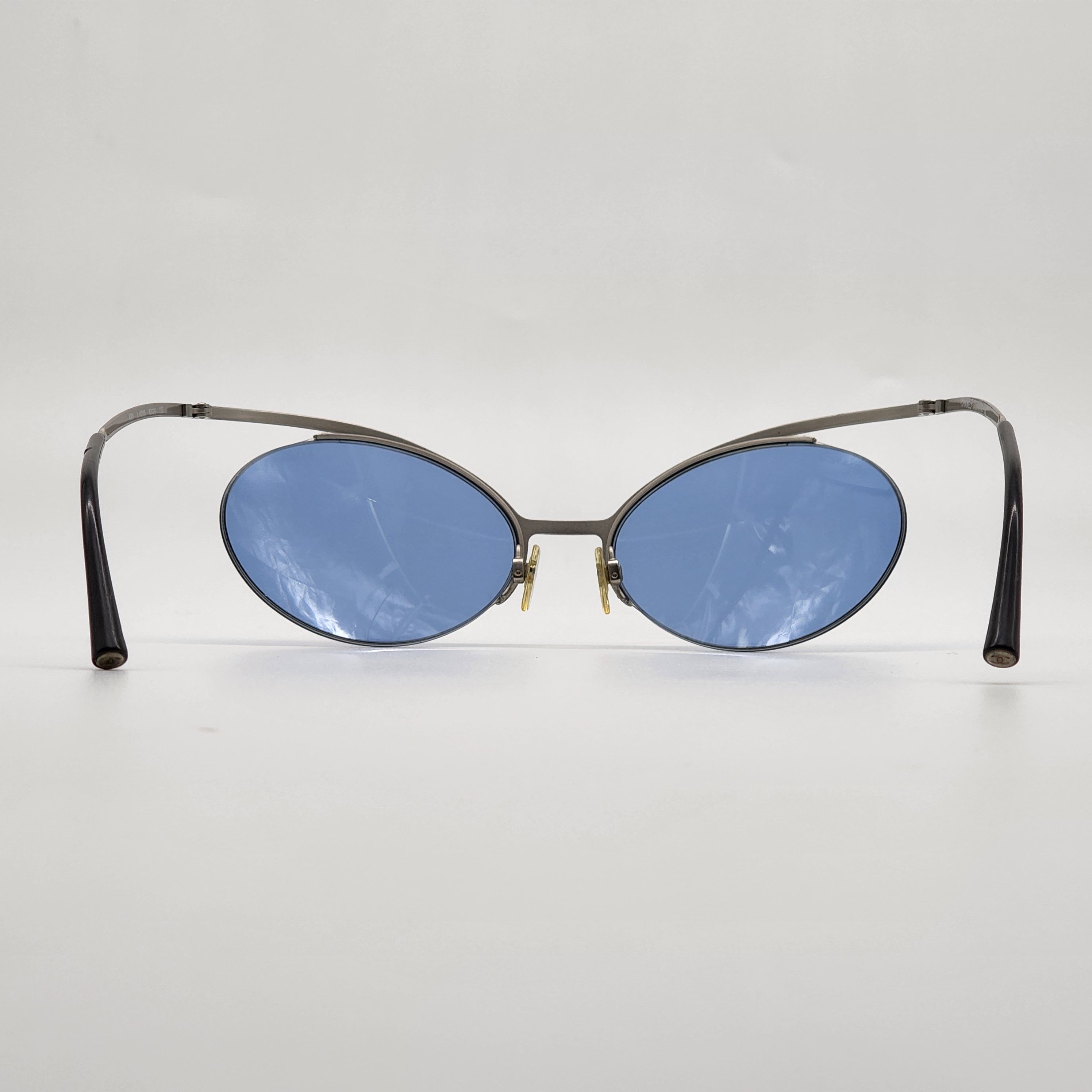 Chanel Chanel - SS00 - 4001 Futuristic Sunglasses Size ONE SIZE - 6 Thumbnail