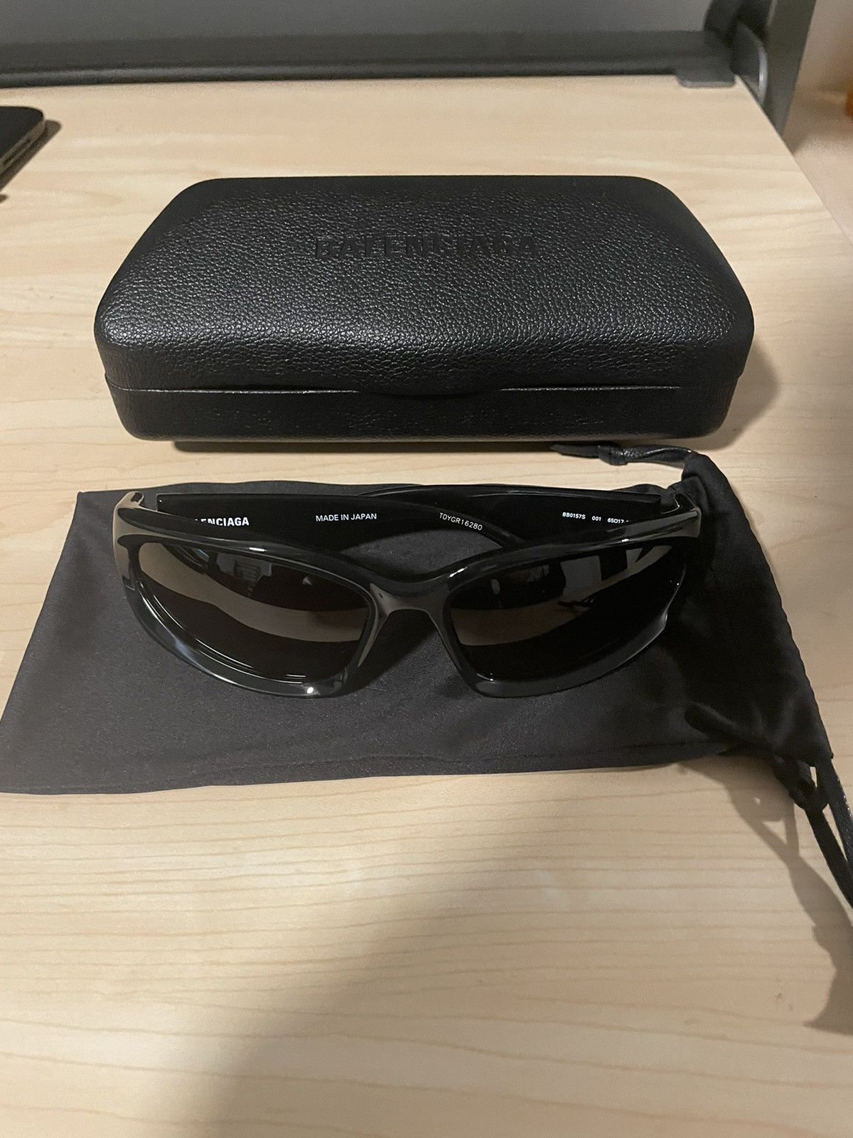 Balenciaga Balenciaga Swift Oval Sunglasses Black | Grailed