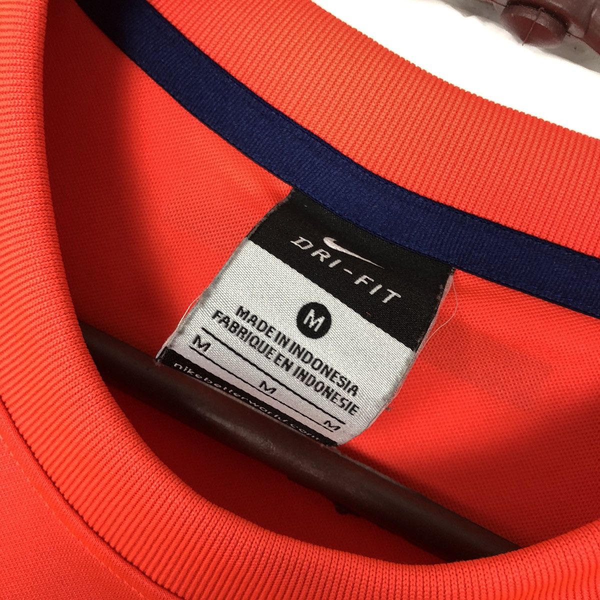 Nike Barcelona Nike 2014 2015 away jersey Size US M / EU 48-50 / 2 - 5 Thumbnail