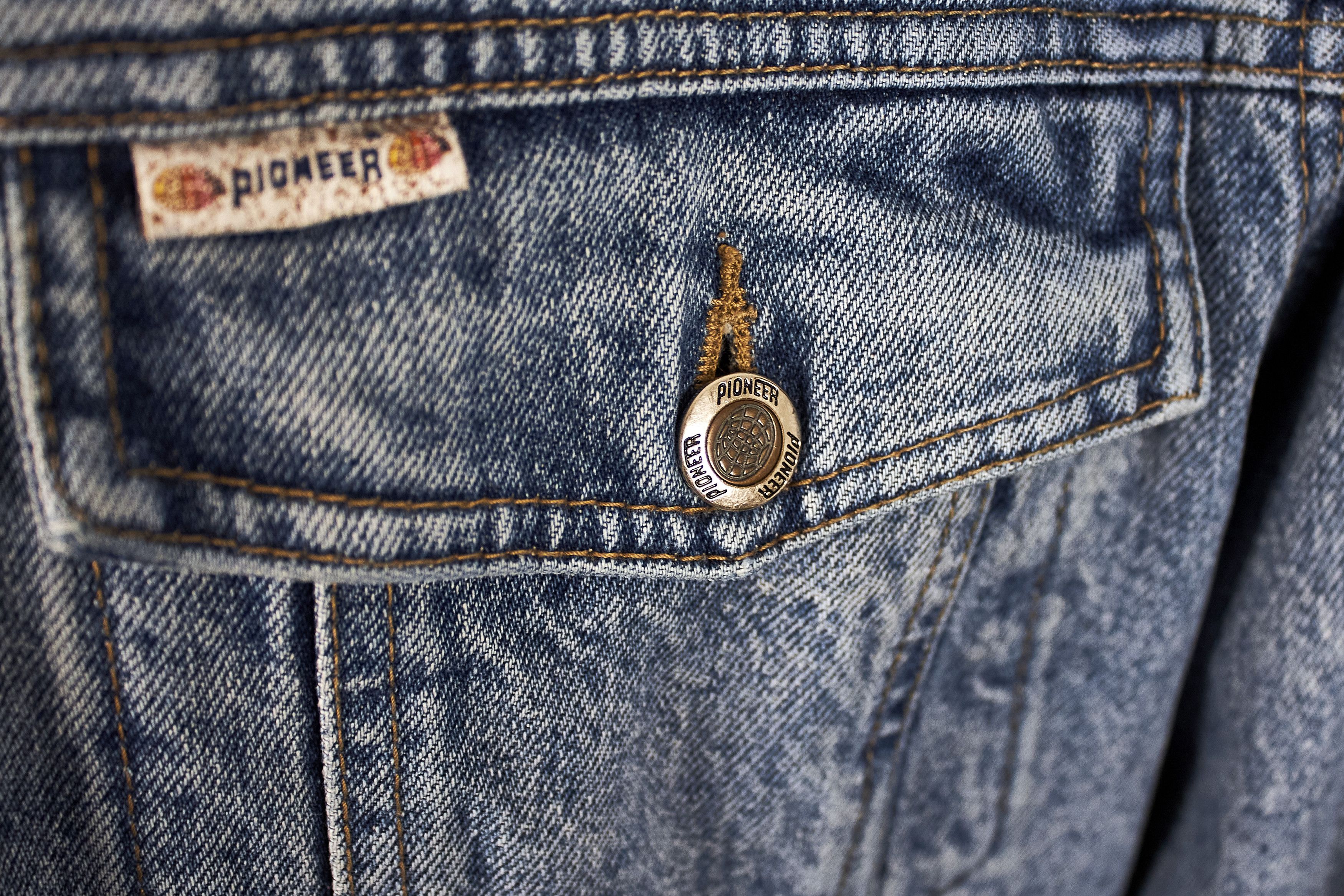 Vintage Rare vintage men's blue trucker denim jacket Pioneer Size US L / EU 52-54 / 3 - 8 Thumbnail