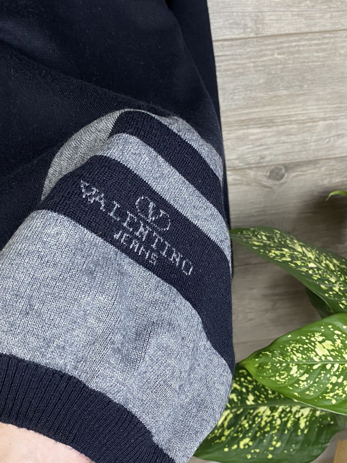 Valentino × Vintage Rare Valentino Jeans vintage wool sweater Size L Size US L / EU 52-54 / 3 - 13 Thumbnail