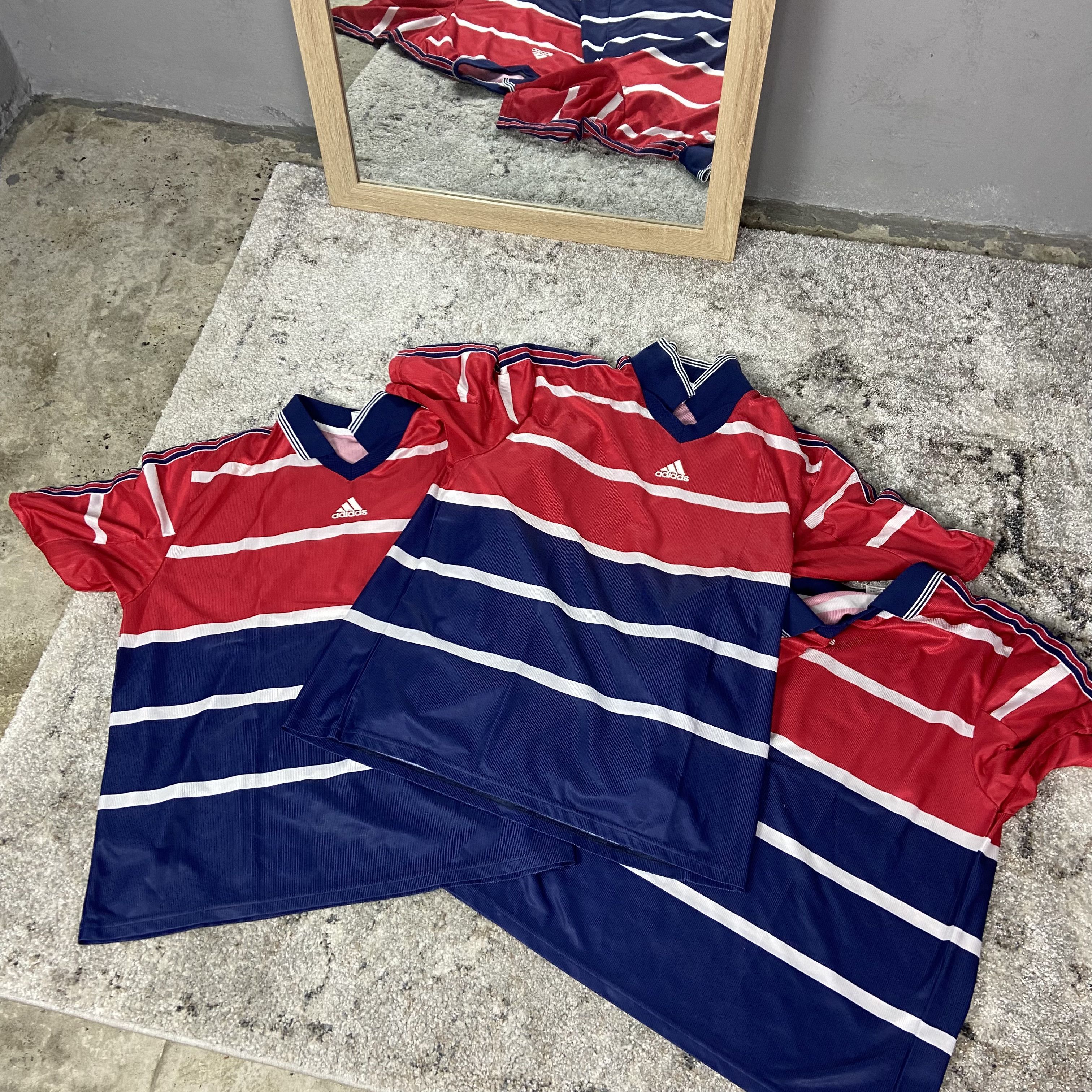 Adidas 1990s SOCCER RARE VINTAGE ADIDAS TEE Size US XL / EU 56 / 4 - 1 Thumbnail