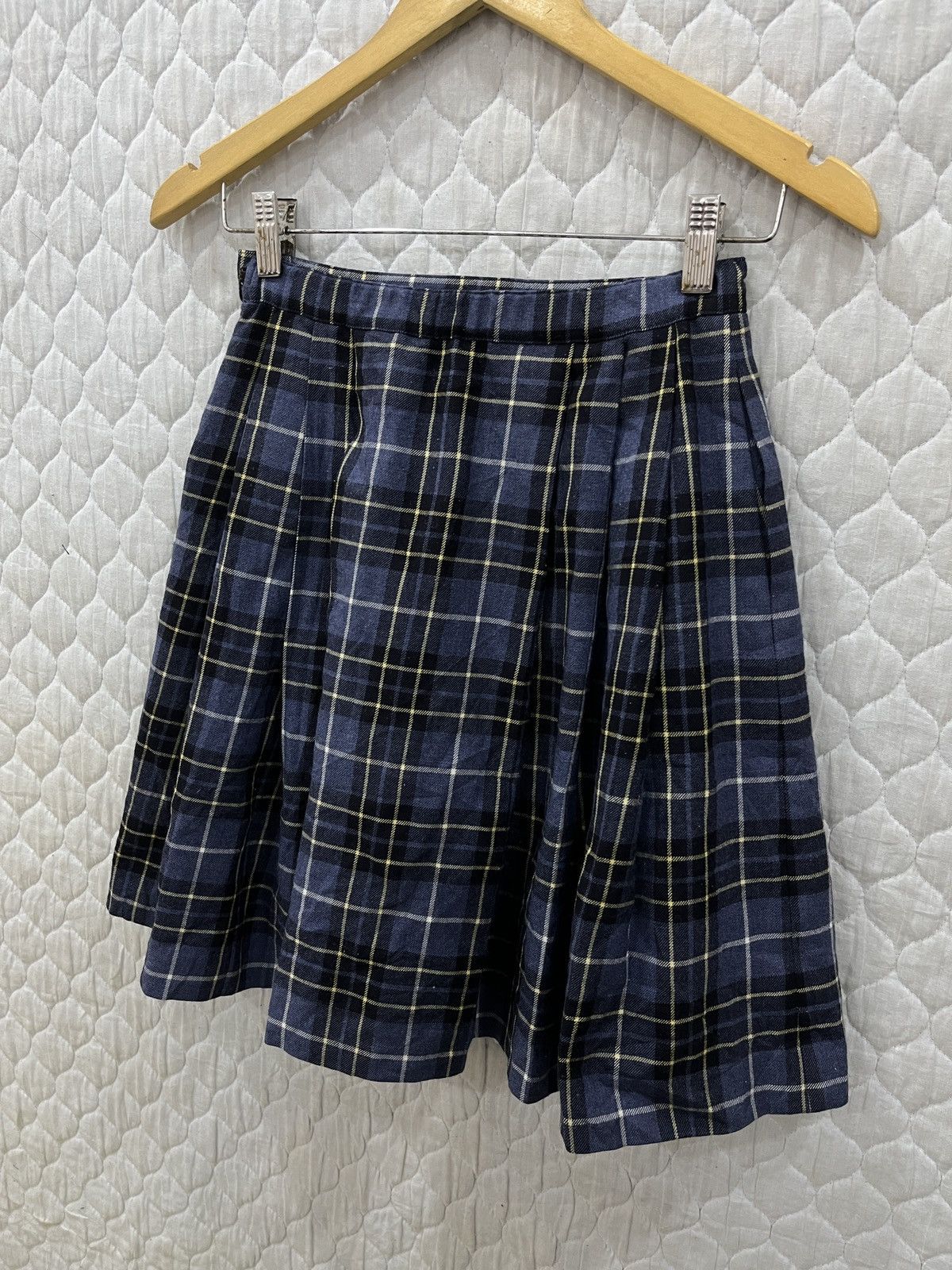 Burberry (Sss). BURBERRY LONDON HYPEBEAST PLEATED SKIRTS Size 24" / US 00 / IT 34 - 6 Thumbnail