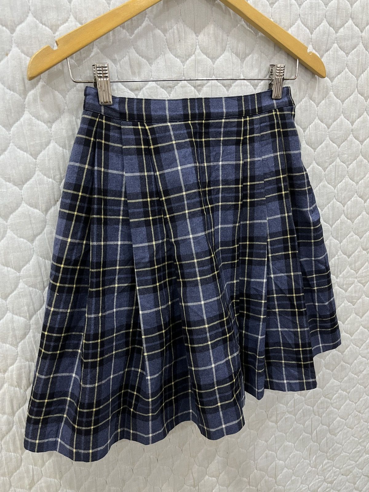 Burberry (Sss). BURBERRY LONDON HYPEBEAST PLEATED SKIRTS Size 24" / US 00 / IT 34 - 3 Thumbnail