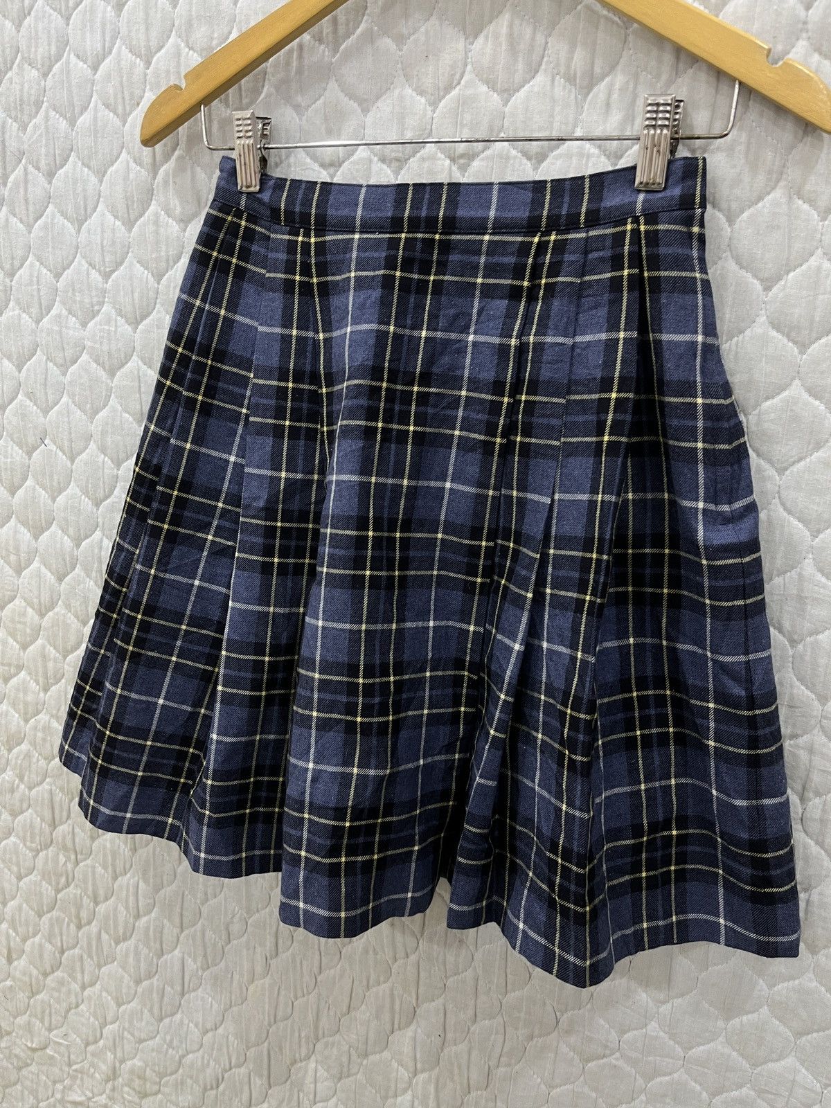 Burberry (Sss). BURBERRY LONDON HYPEBEAST PLEATED SKIRTS Size 24" / US 00 / IT 34 - 2 Thumbnail