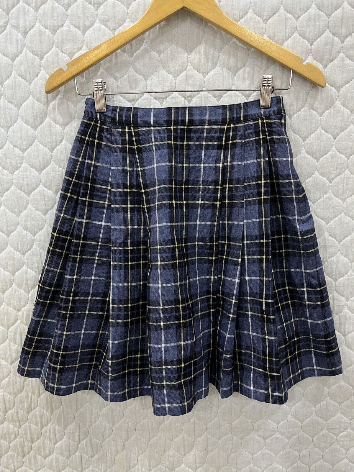 Burberry (Sss). BURBERRY LONDON HYPEBEAST PLEATED SKIRTS Size 24" / US 00 / IT 34 - 1 Thumbnail
