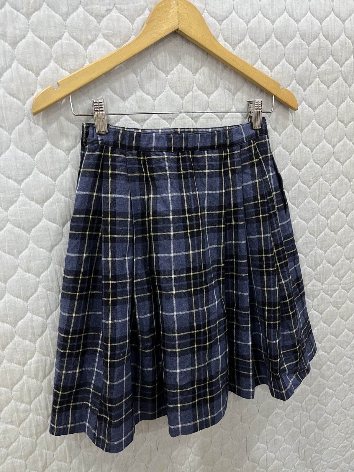 Burberry (Sss). BURBERRY LONDON HYPEBEAST PLEATED SKIRTS Size 24" / US 00 / IT 34 - 7 Thumbnail