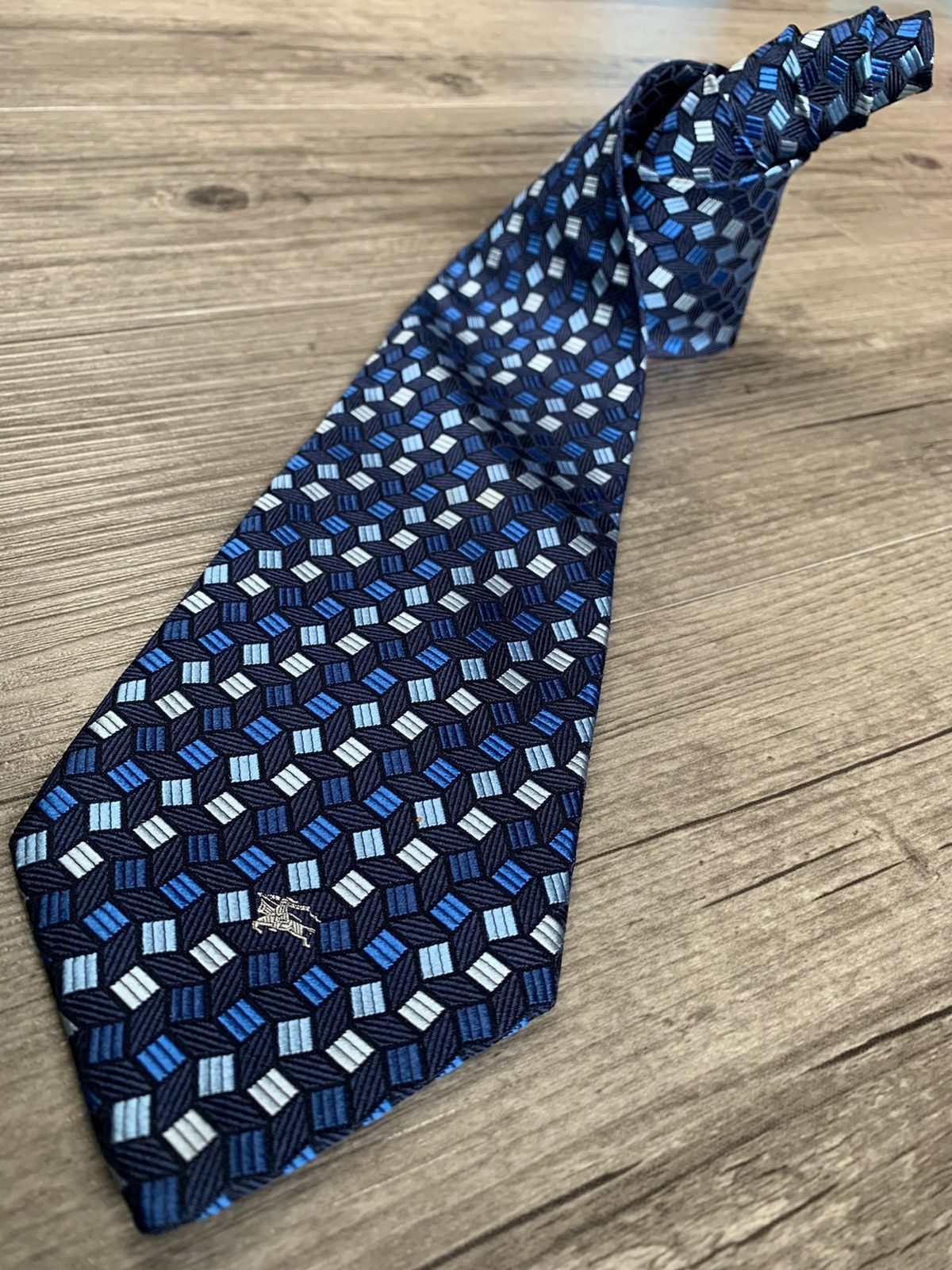 Burberry Burberry Necktie Size ONE SIZE - 3 Thumbnail