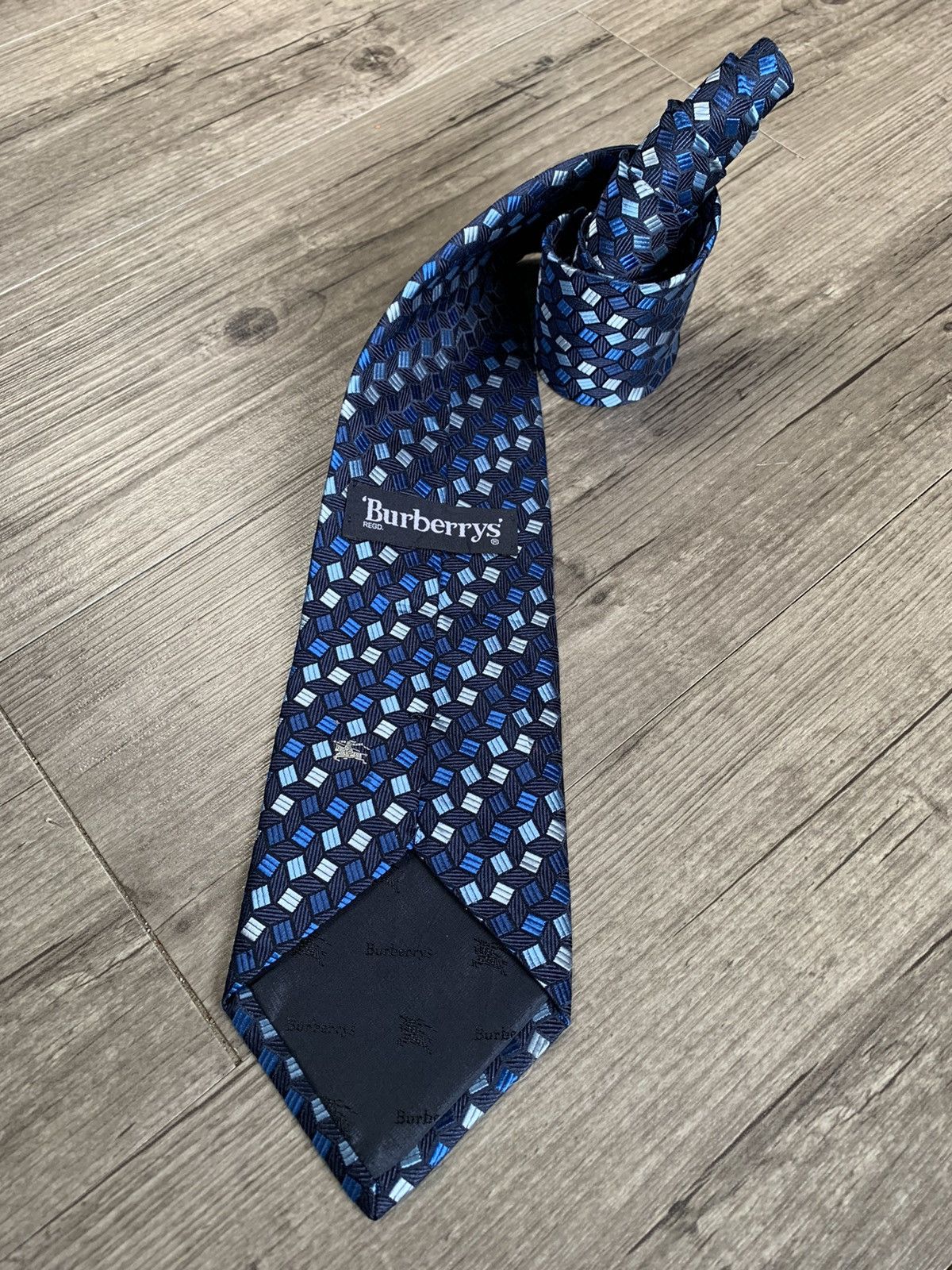 Burberry Burberry Necktie Size ONE SIZE - 4 Thumbnail