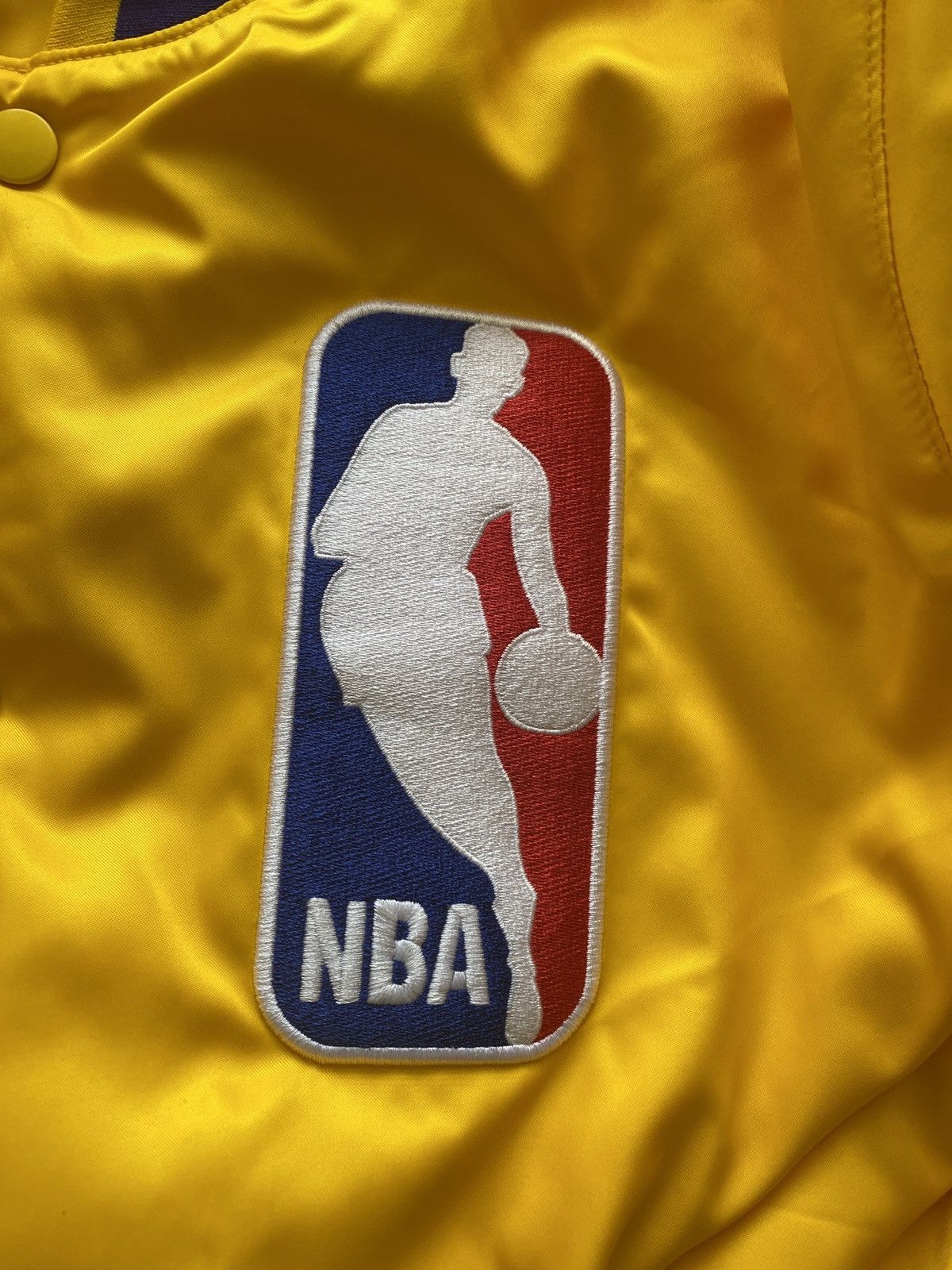 NBA × Nike Nike SB X NBA yellow and purple bomber Size US M / EU 48-50 / 2 - 3 Thumbnail