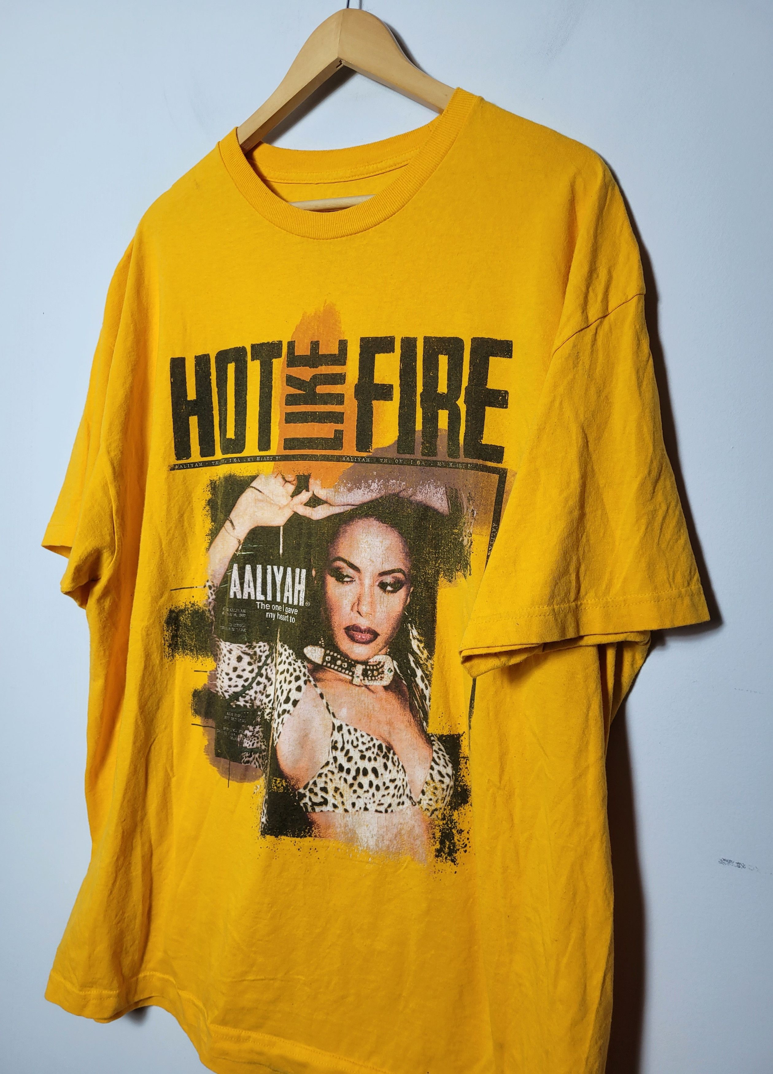 Rap Tees × Vintage Aaliyah HOT LIKE FIRE y2k og t-shirt Size US XL / EU 56 / 4 - 3 Thumbnail