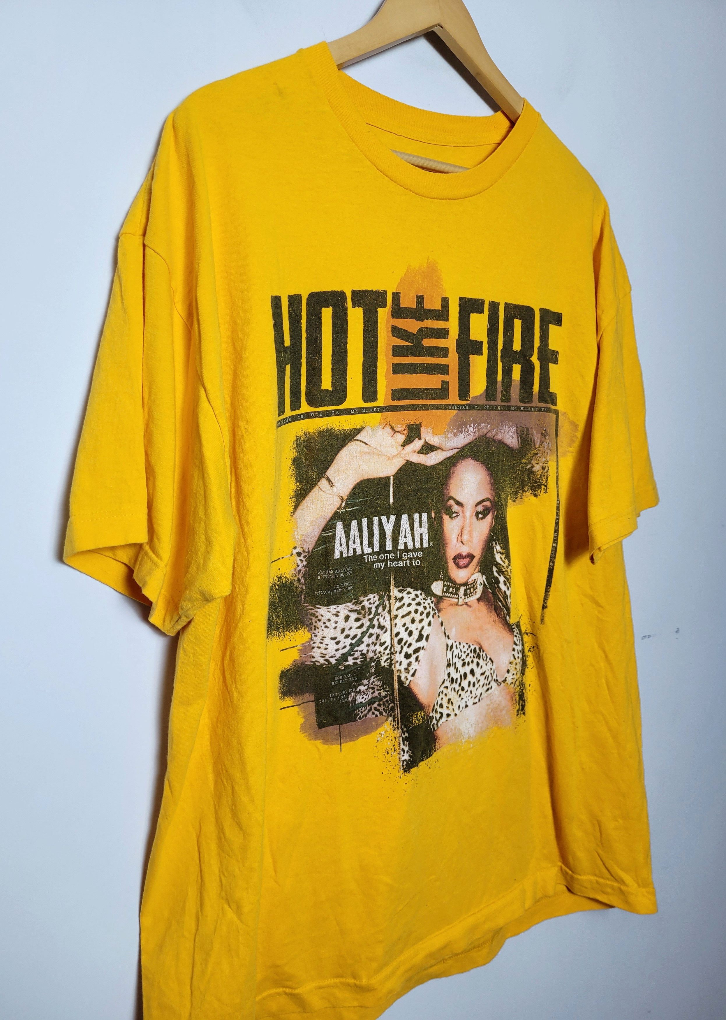 Rap Tees × Vintage Aaliyah HOT LIKE FIRE y2k og t-shirt Size US XL / EU 56 / 4 - 4 Thumbnail