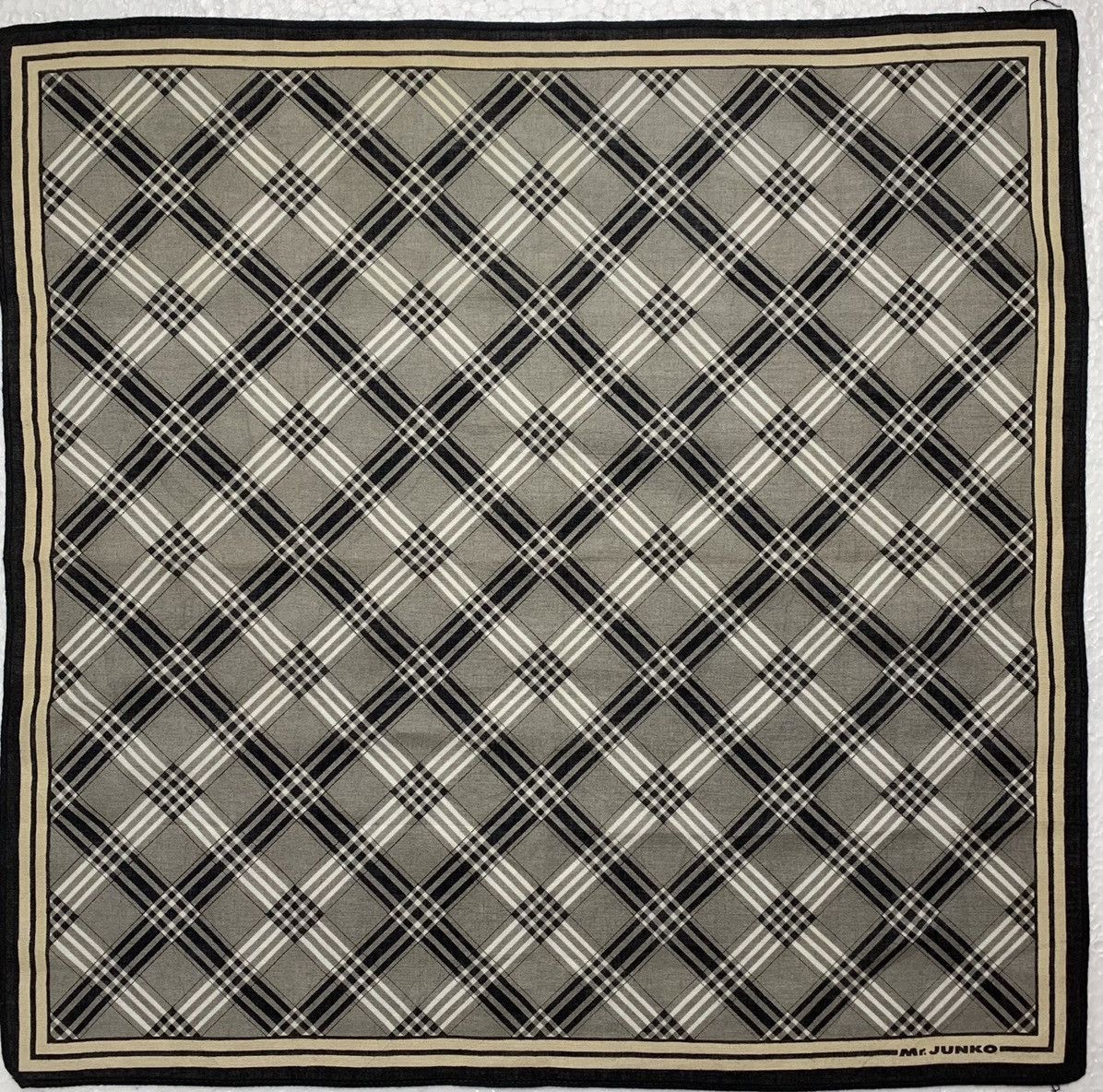 Mr. Junko Mr. Junko Handkerchief Neckerchief Pocketsquares Size ONE SIZE - 3 Thumbnail