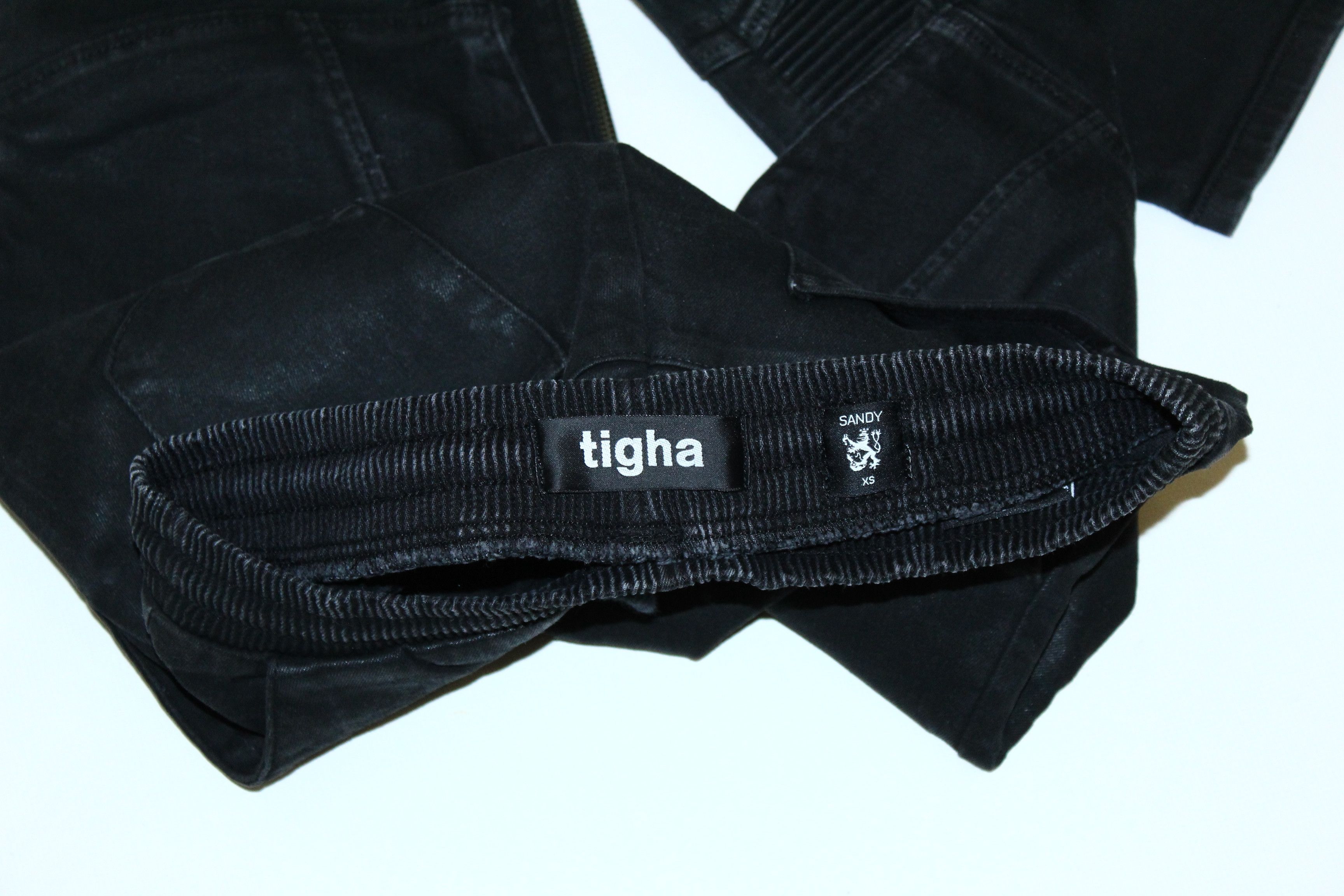 tigha TIGHA Coated Black Denim Tapered Zipper Jeggings Size US 28 / EU 44 - 8 Thumbnail