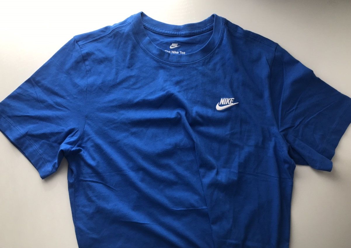 Vintage Nike Embroidered Chest Essential Tee Size US M / EU 48-50 / 2 - 1 Thumbnail