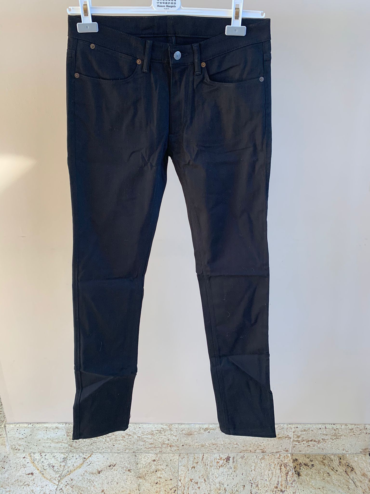 Max Denim in Stay Black