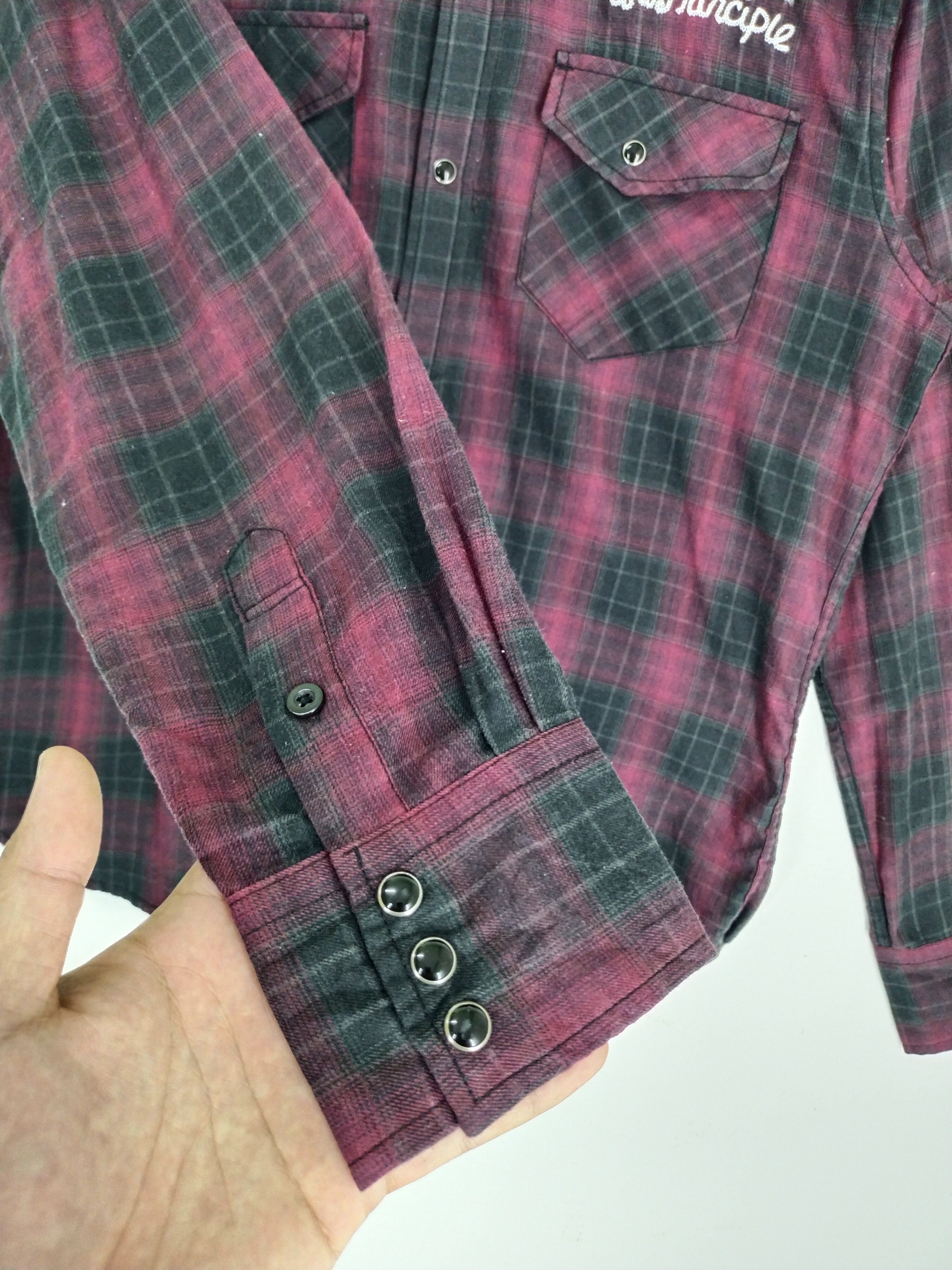 Japanese Brand VINTAGE CRAZY DEVIL EMBROIDERY LONG SLEEVE BUTTON SHIRT Size US L / EU 52-54 / 3 - 5 Thumbnail