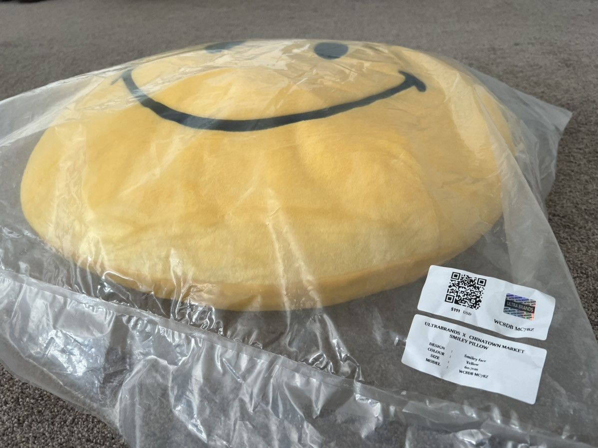 Market Brand new ultrabrands X Chinatown market smiley pillow Size ONE SIZE - 5 Thumbnail