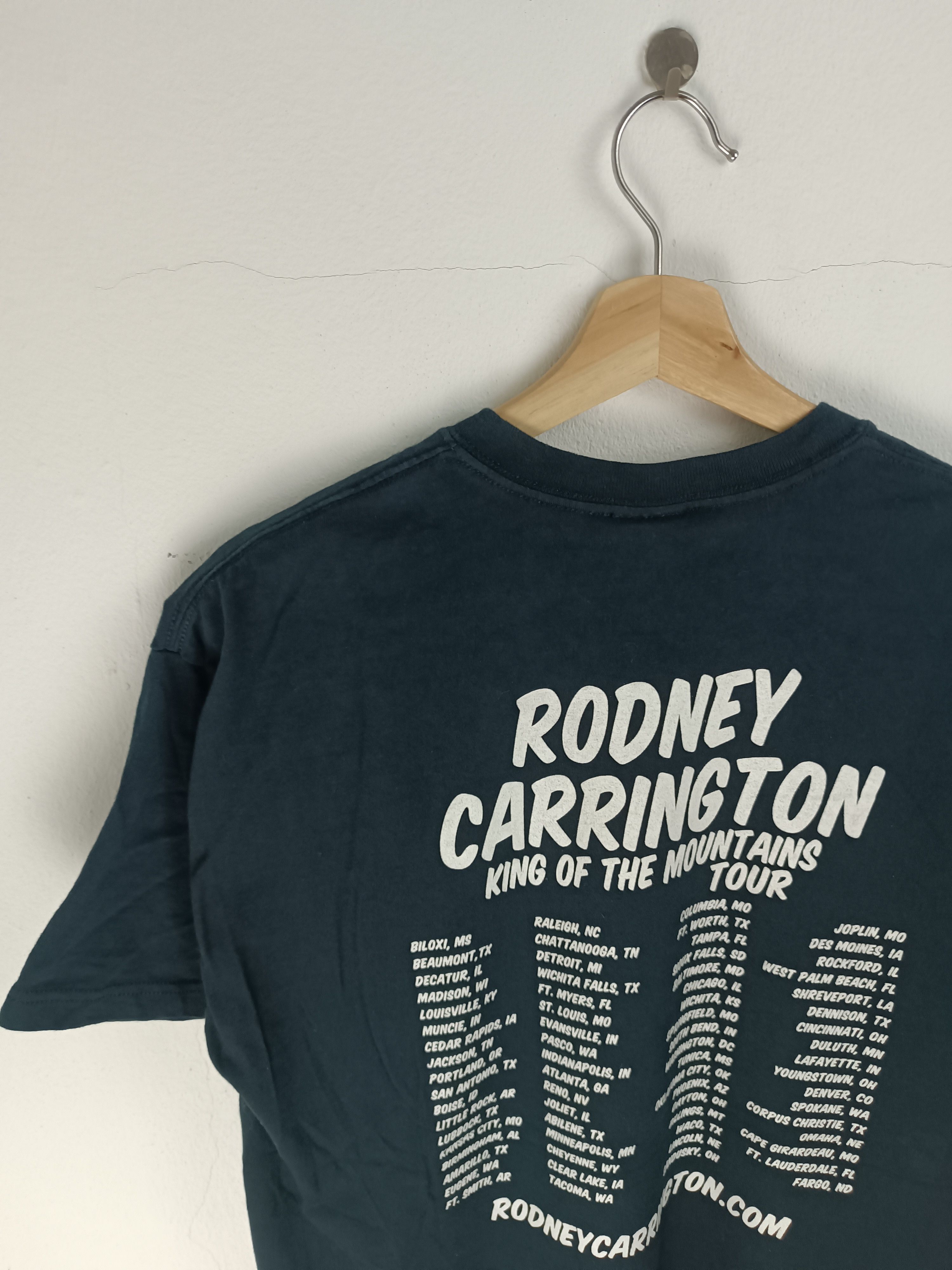 Band Tees VINTAGE 2007 RODNEY CARRINGTON COMEDY TOUR TEE Size US L / EU 52-54 / 3 - 10 Thumbnail