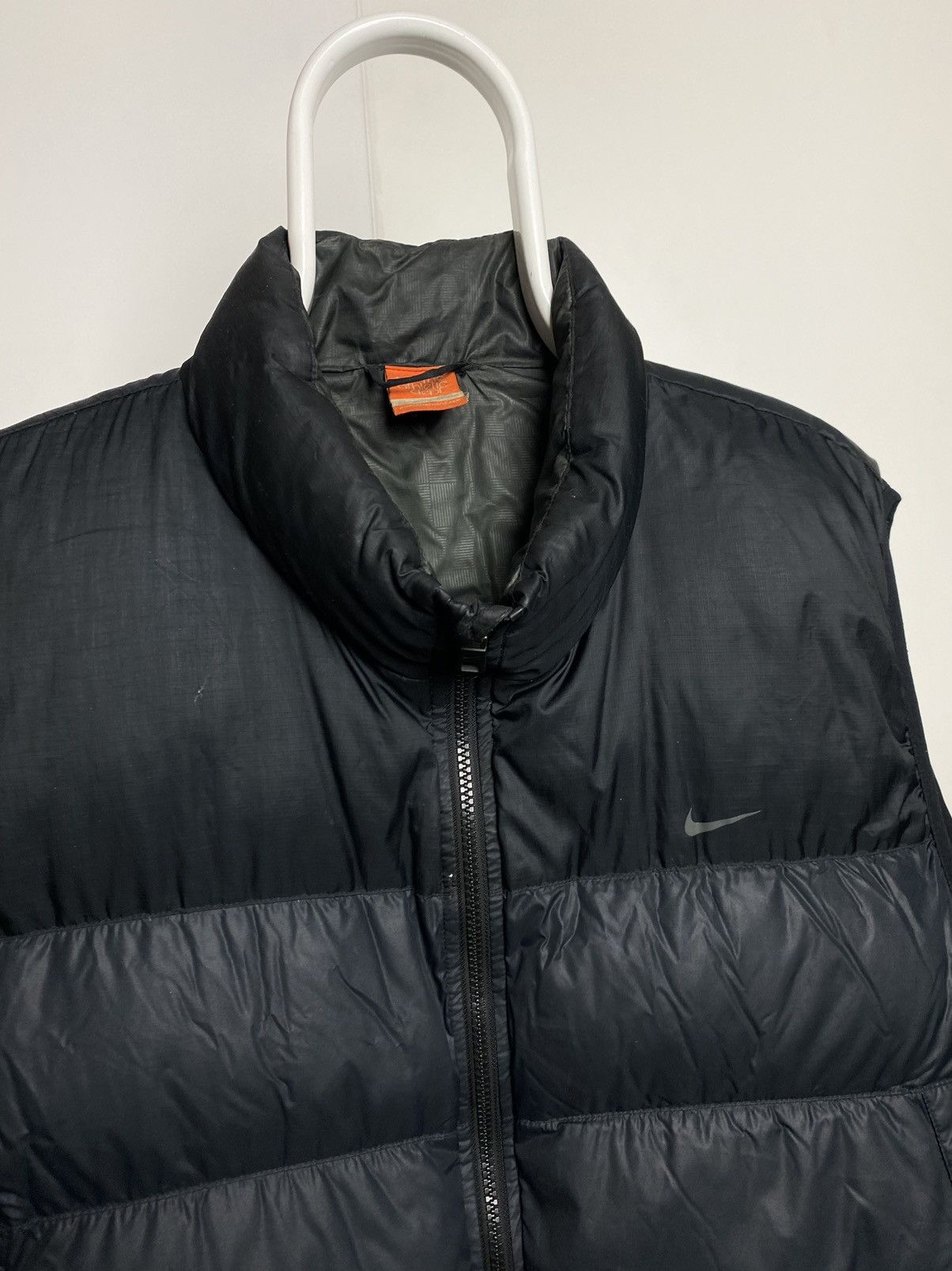 Nike × Vintage Nike vintage black puffer vest small swoosh 2000s Size US XL / EU 56 / 4 - 2 Thumbnail