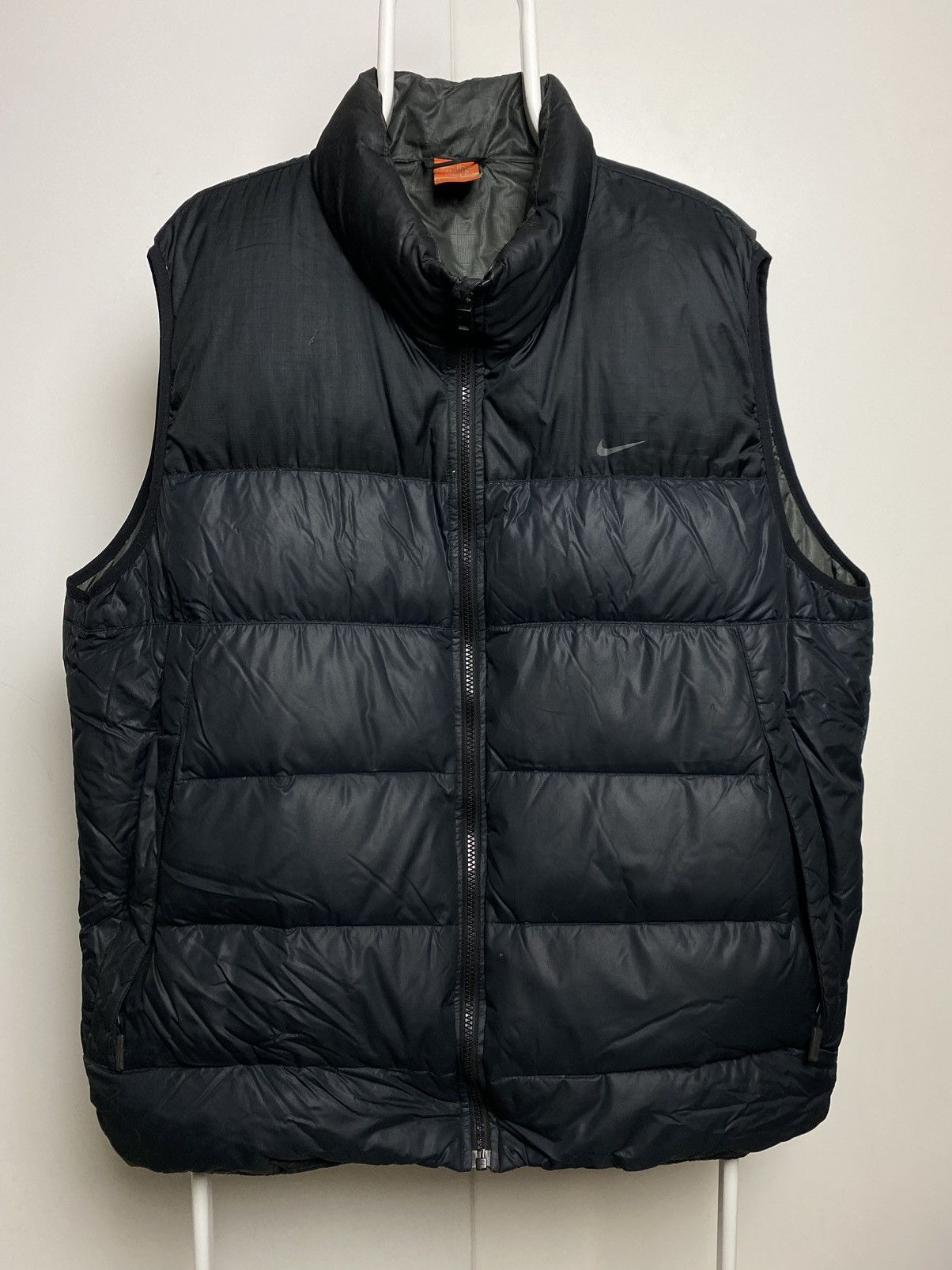 Nike × Vintage Nike vintage black puffer vest small swoosh 2000s Size US XL / EU 56 / 4 - 1 Thumbnail